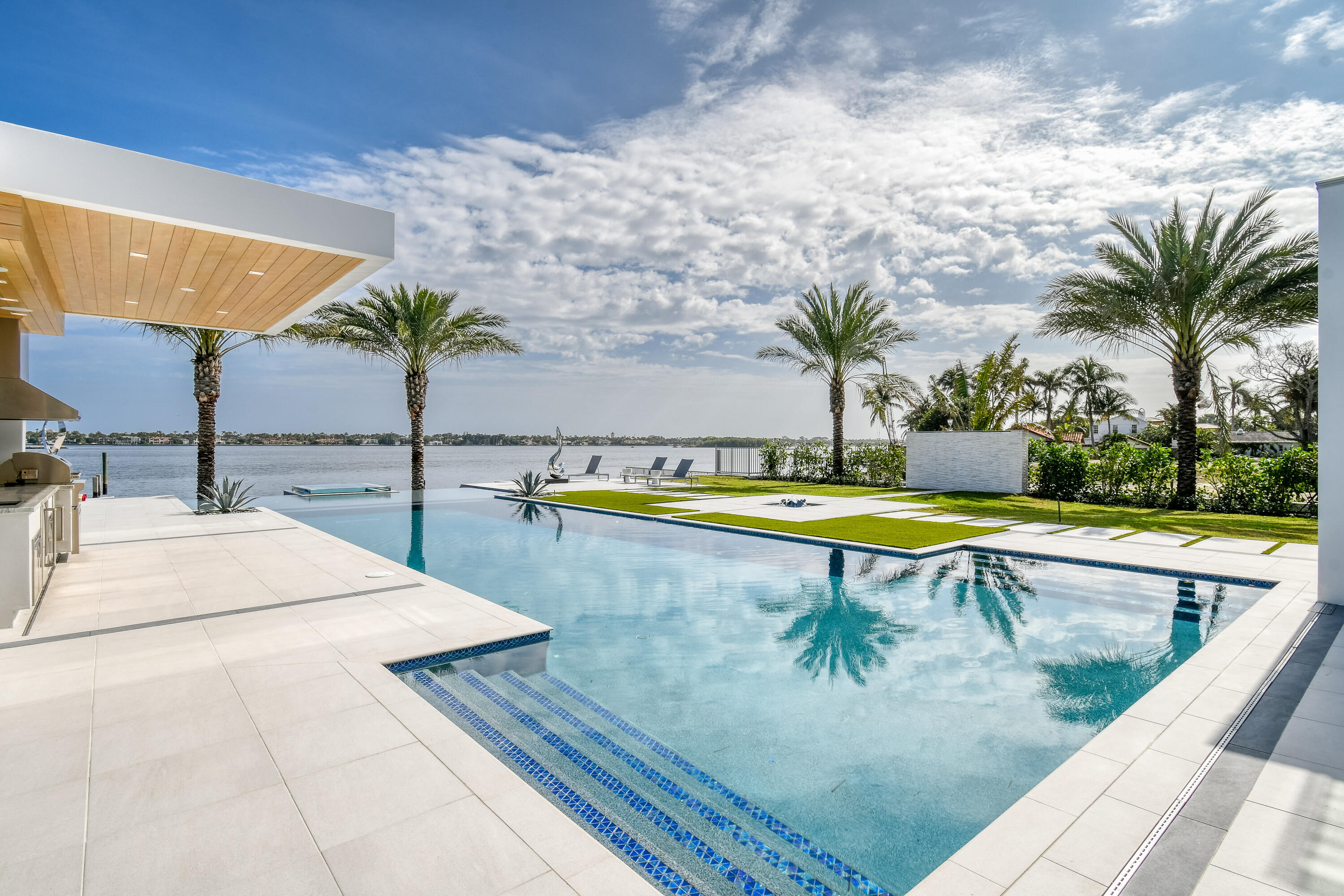 3030 WASHINGTON, West Palm Beach FL 33405