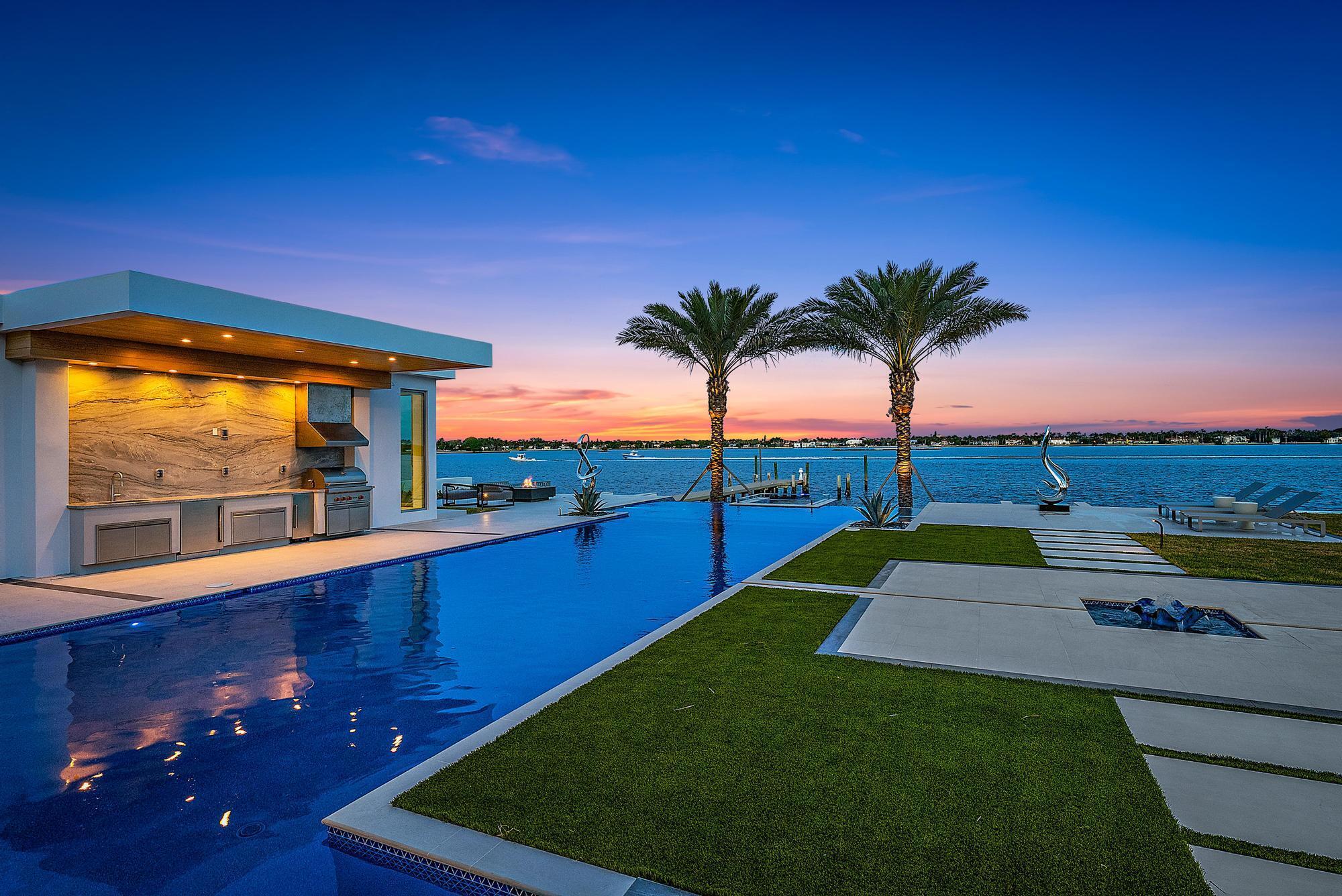 3030 WASHINGTON, West Palm Beach FL 33405