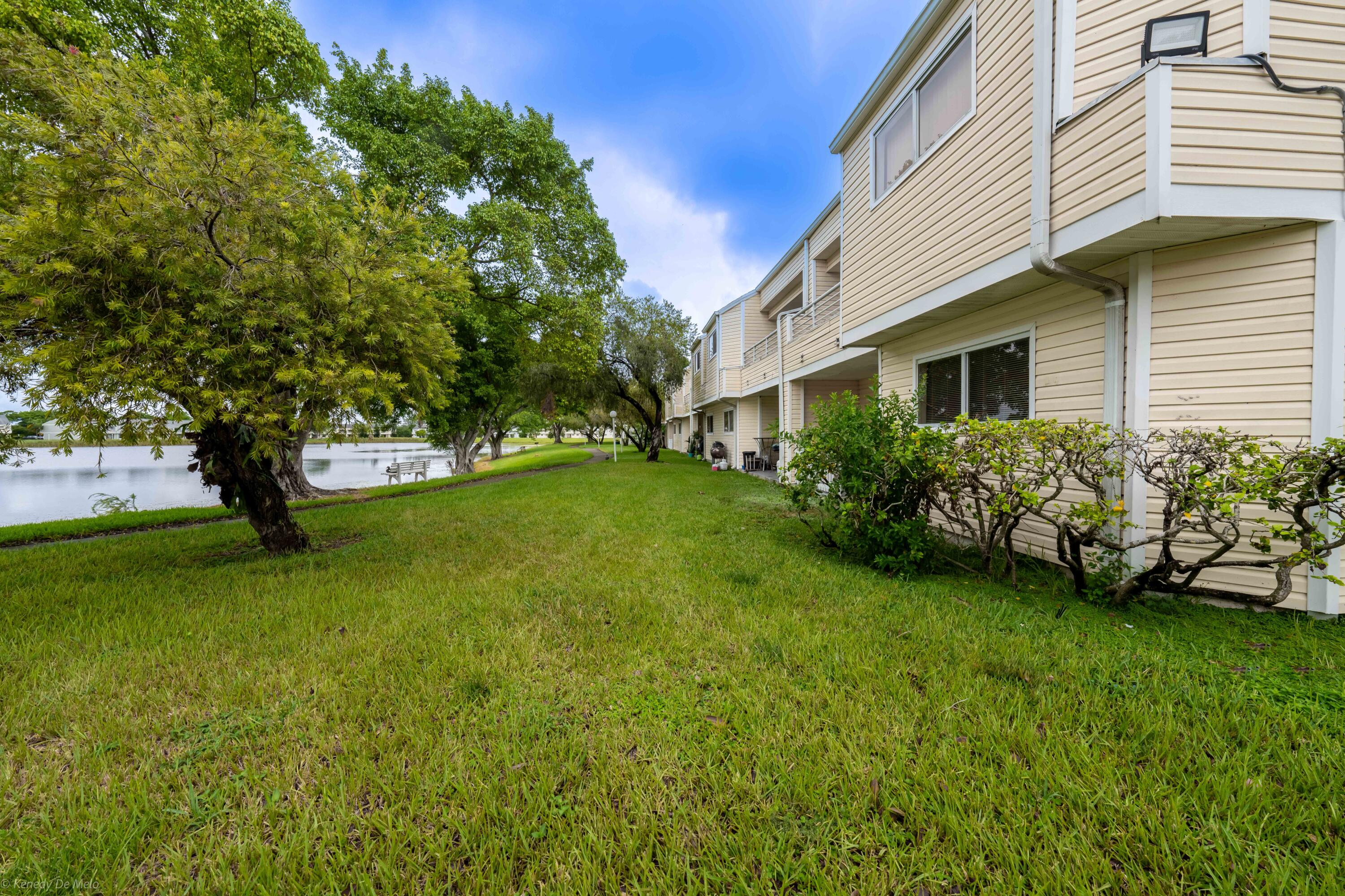 3469 NW 44th #101, Oakland Park FL 33309
