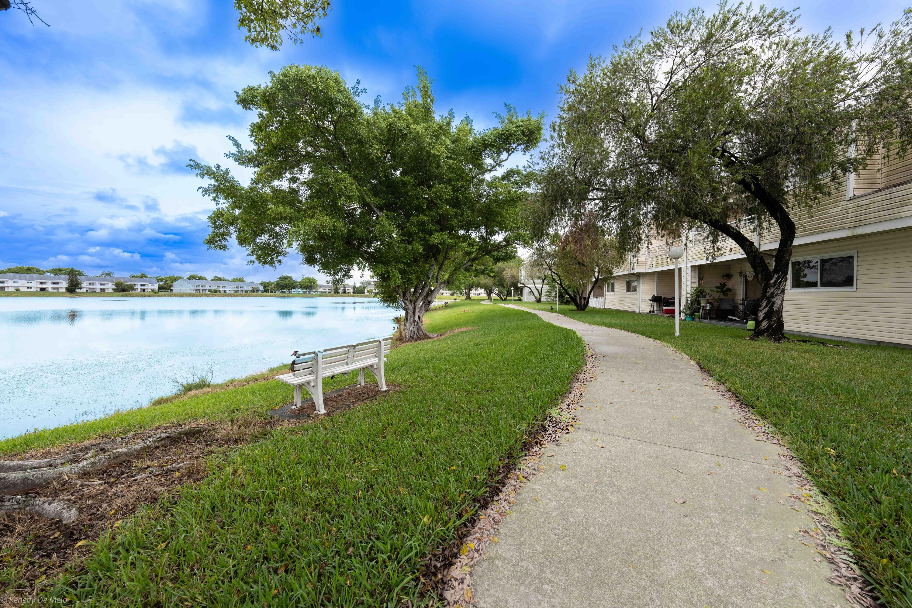 3469 NW 44th #101, Oakland Park FL 33309