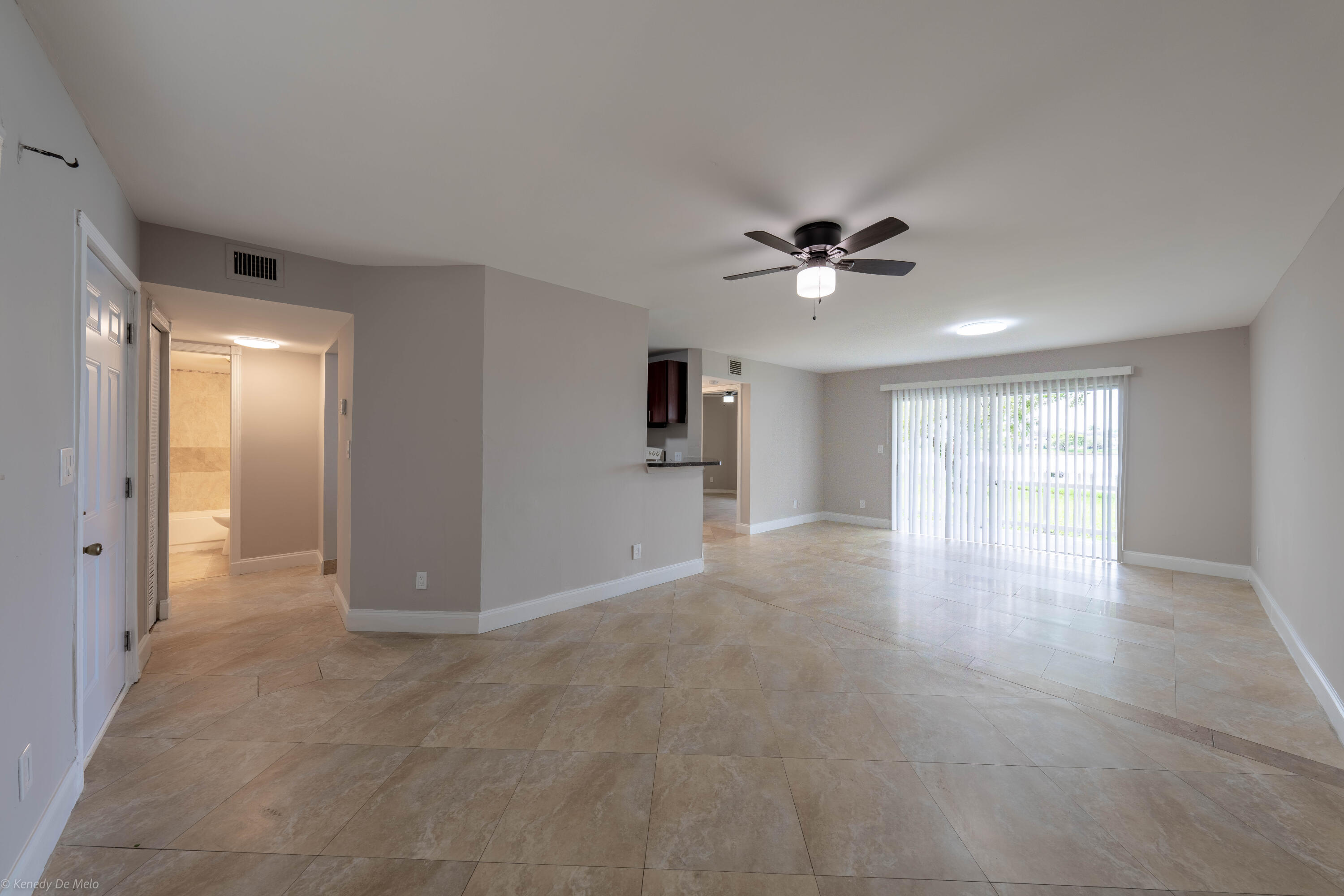 3469 NW 44th #101, Oakland Park FL 33309