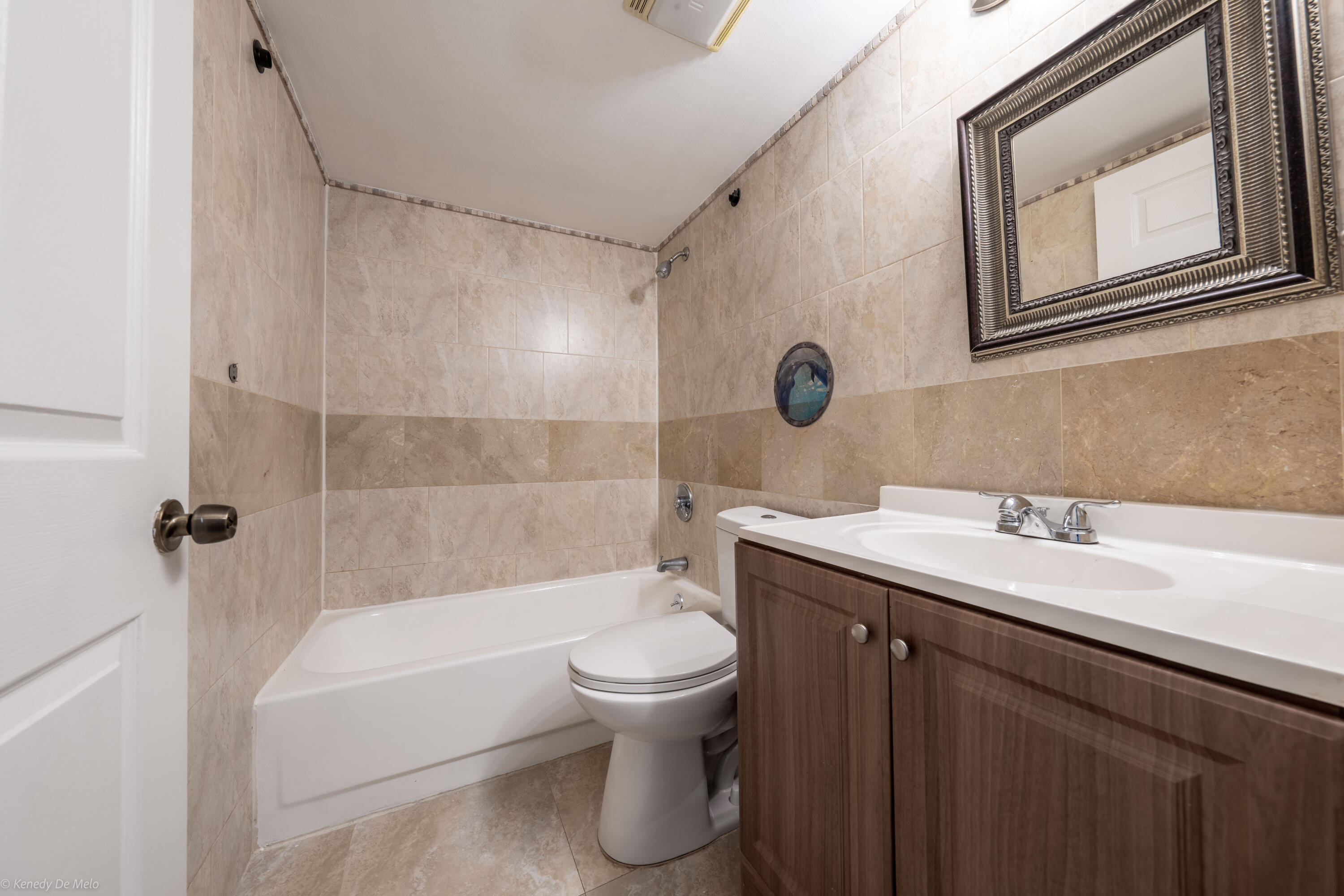 3469 NW 44th #101, Oakland Park FL 33309