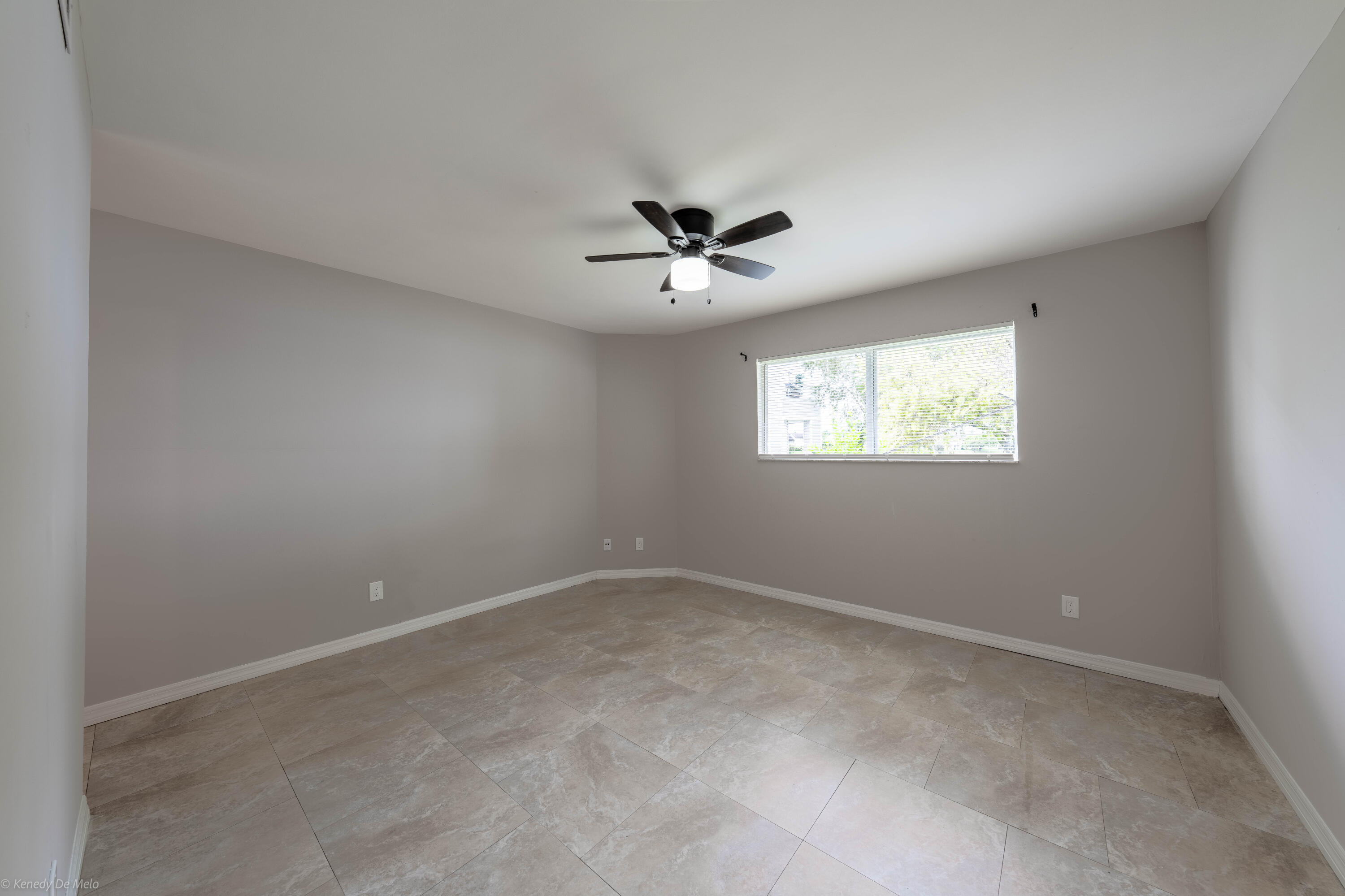 3469 NW 44th #101, Oakland Park FL 33309