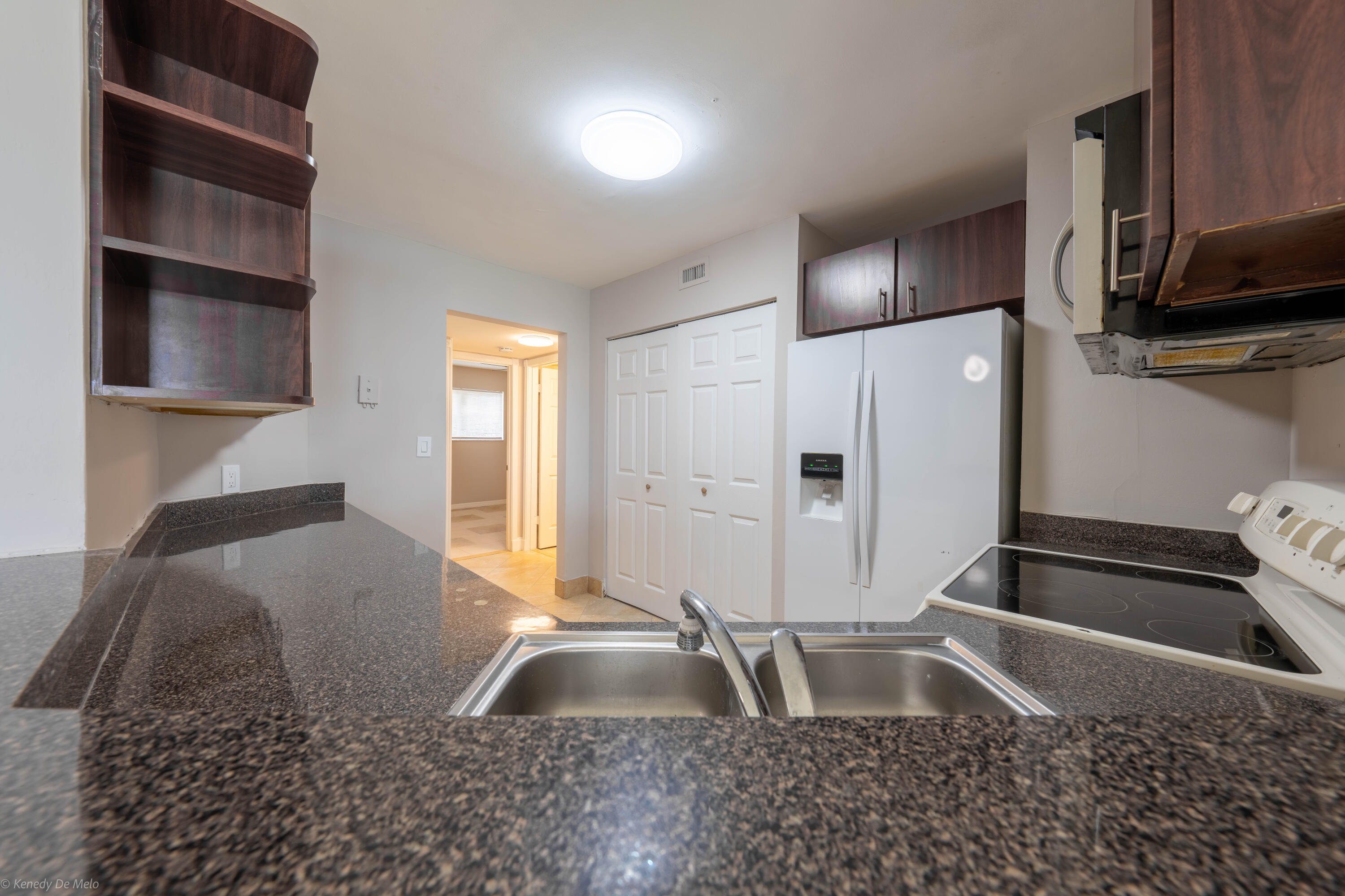 3469 NW 44th #101, Oakland Park FL 33309