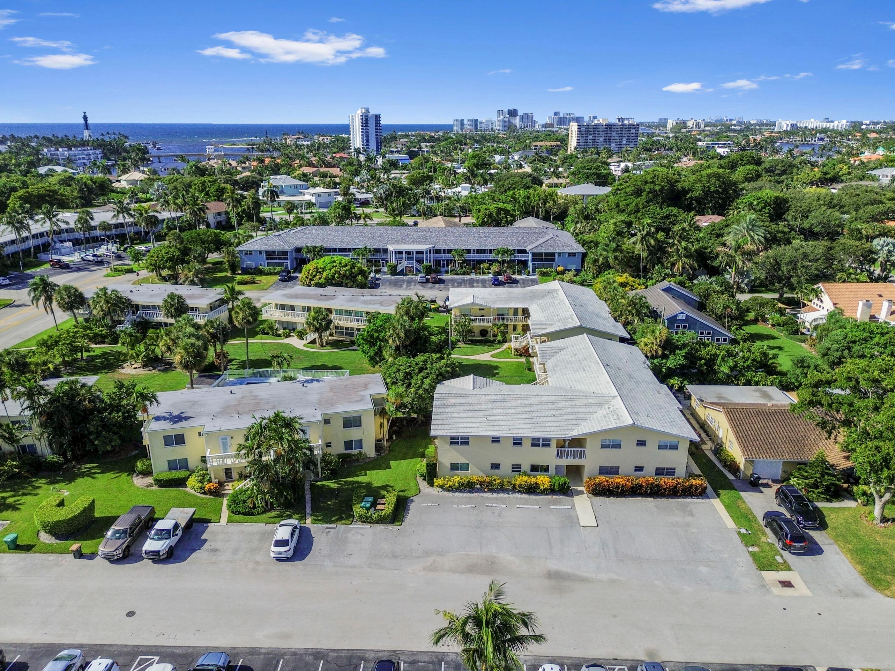 2755 NE 28th #F-1, Lighthouse Point FL 33064