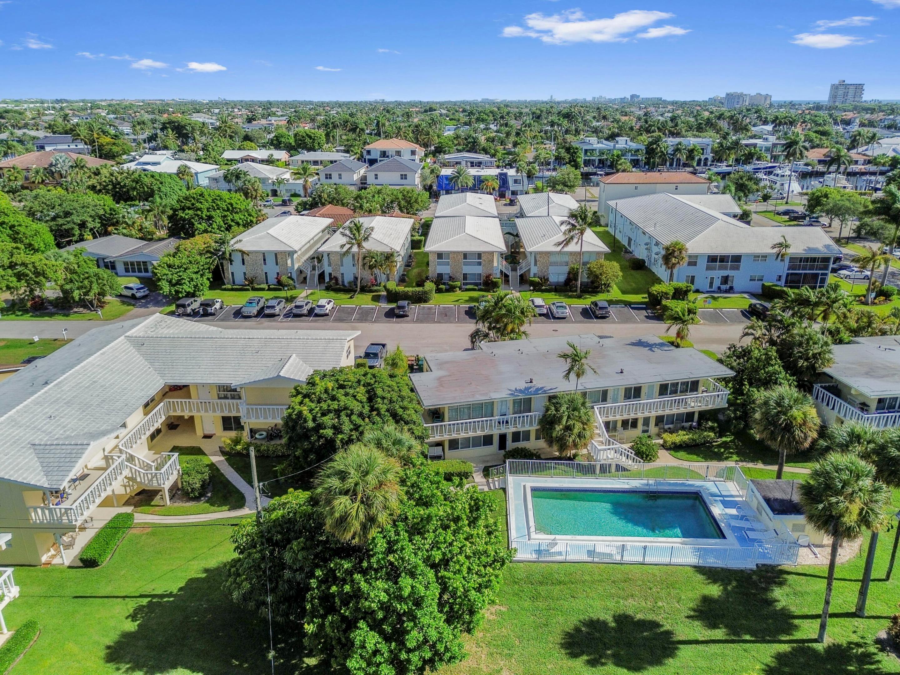 2755 NE 28th #F-1, Lighthouse Point FL 33064