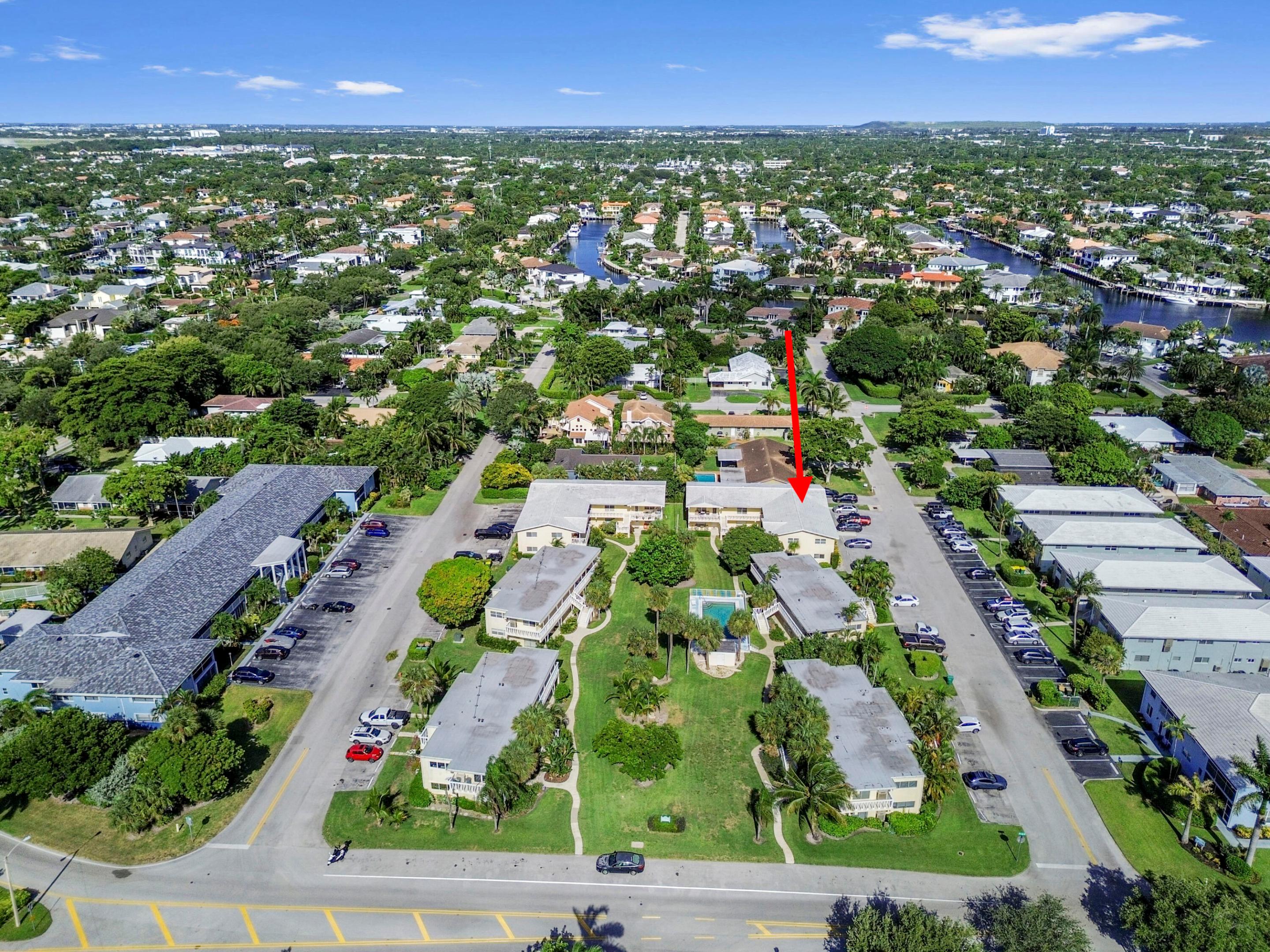 2755 NE 28th #F-1, Lighthouse Point FL 33064