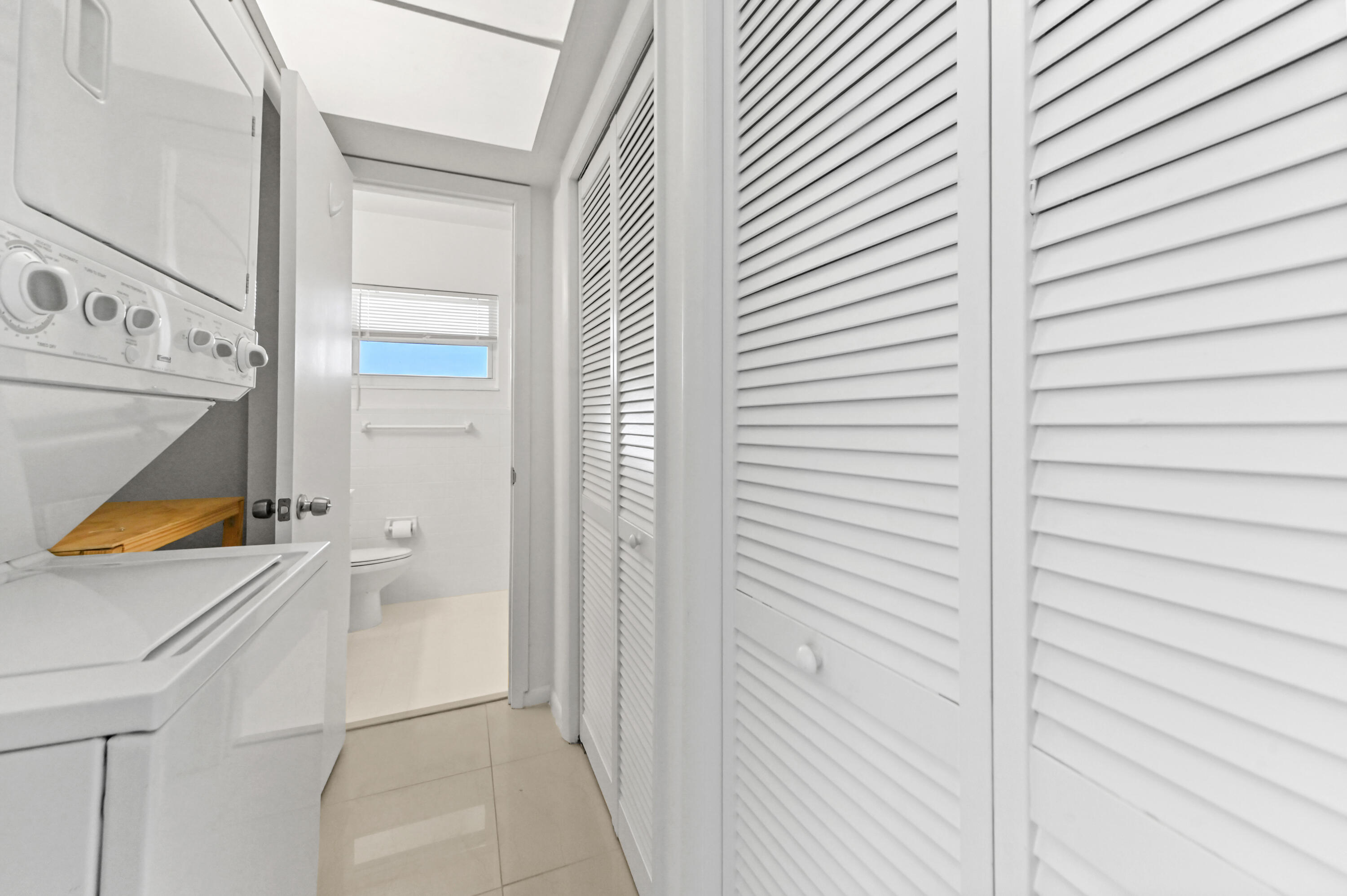 2755 NE 28th #F-1, Lighthouse Point FL 33064