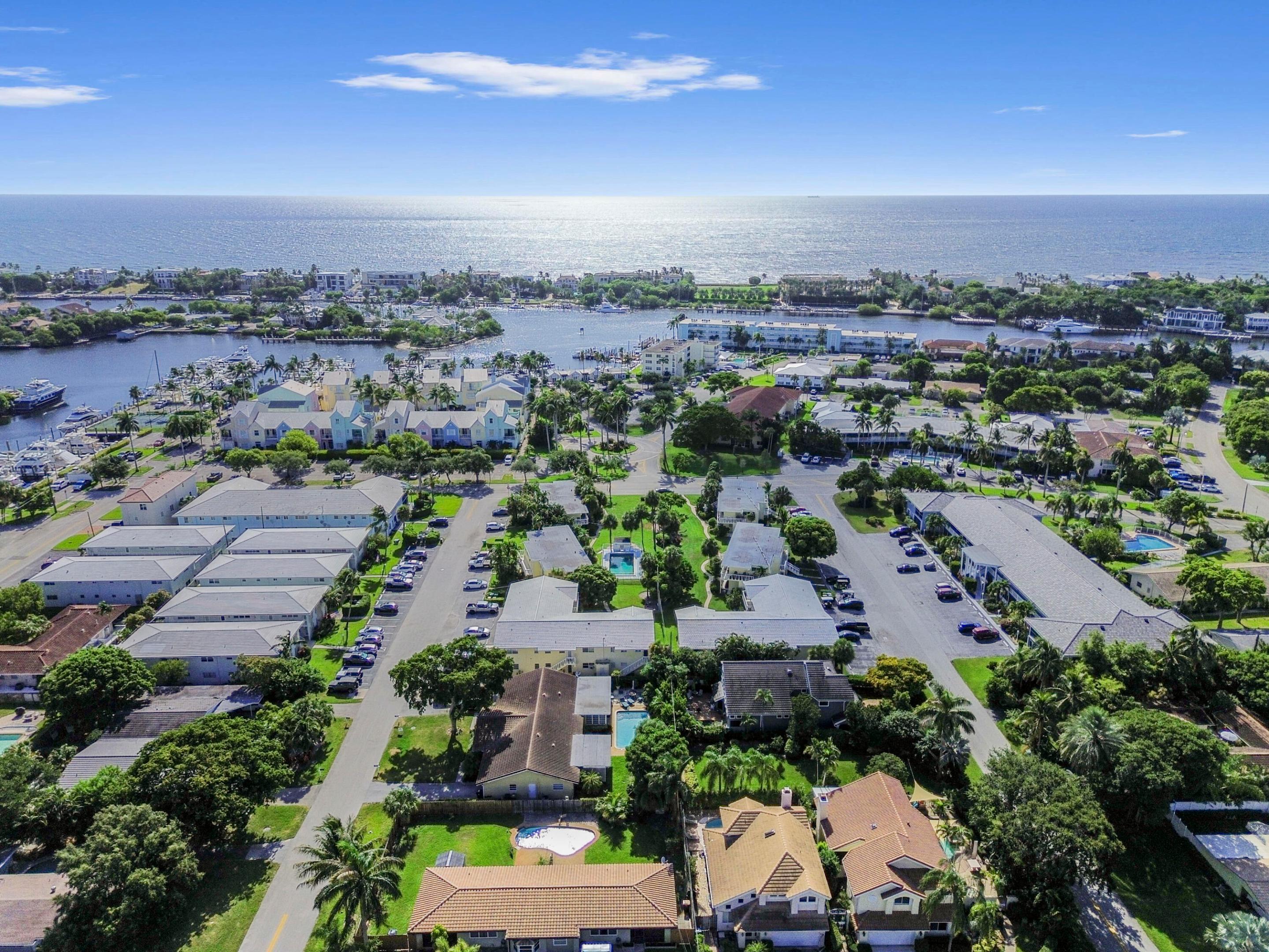2755 NE 28th #F-1, Lighthouse Point FL 33064