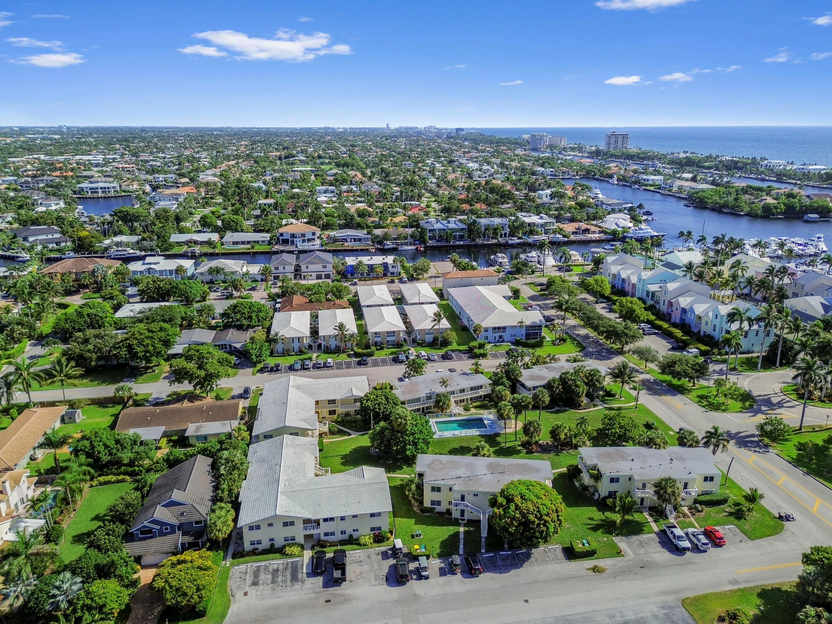 2755 NE 28th #F-1, Lighthouse Point FL 33064