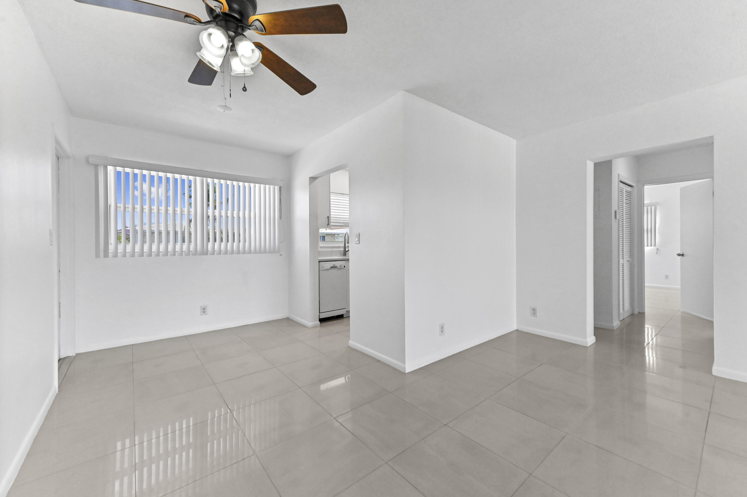 2755 NE 28th #F-1, Lighthouse Point FL 33064