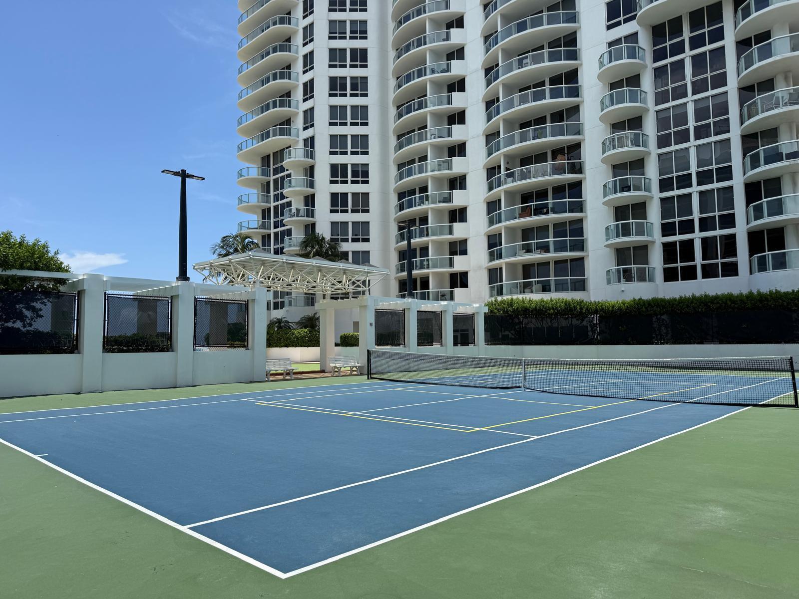 6365 Collins #811, Miami Beach FL 33141