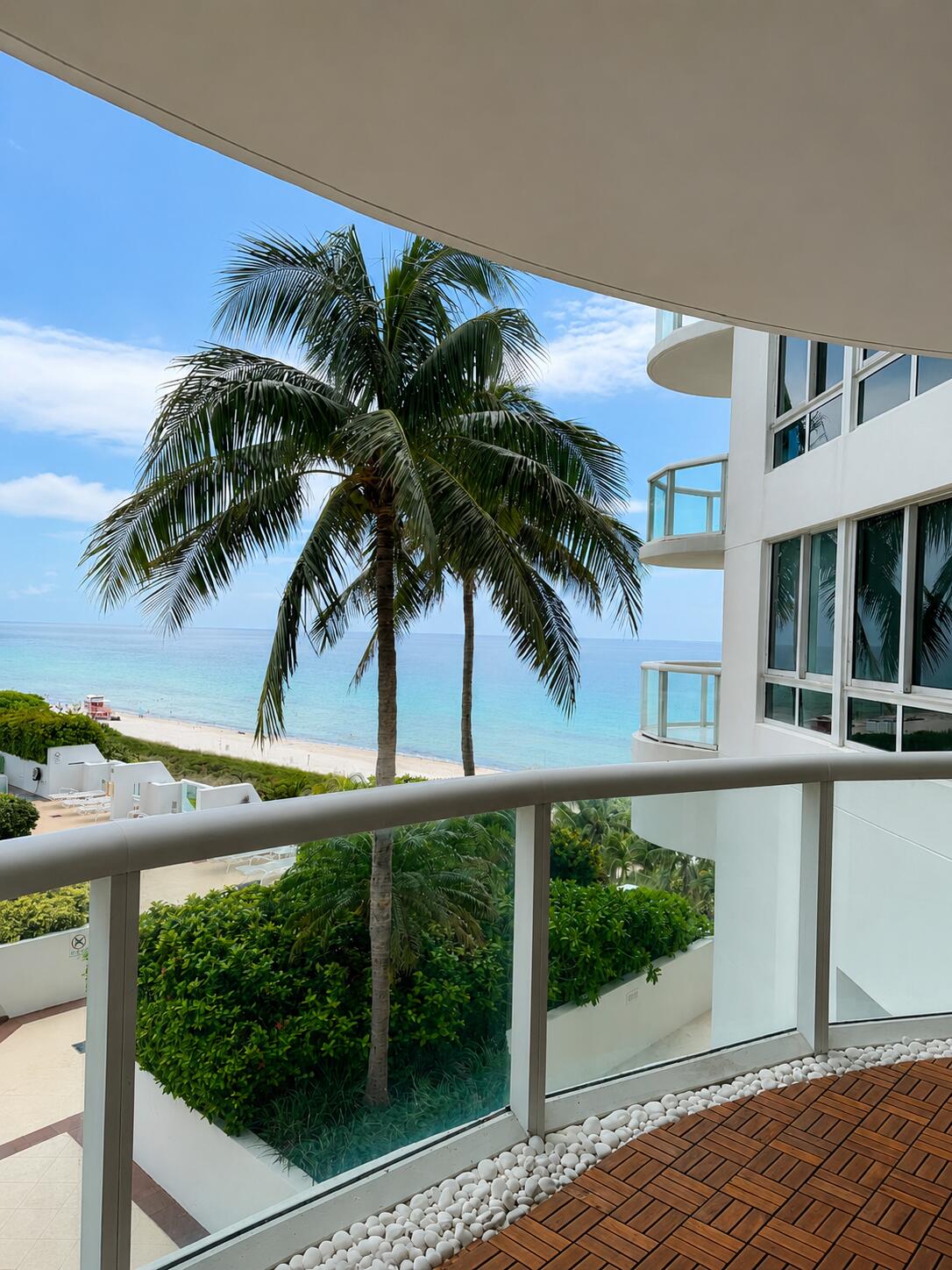 6365 Collins #811, Miami Beach FL 33141