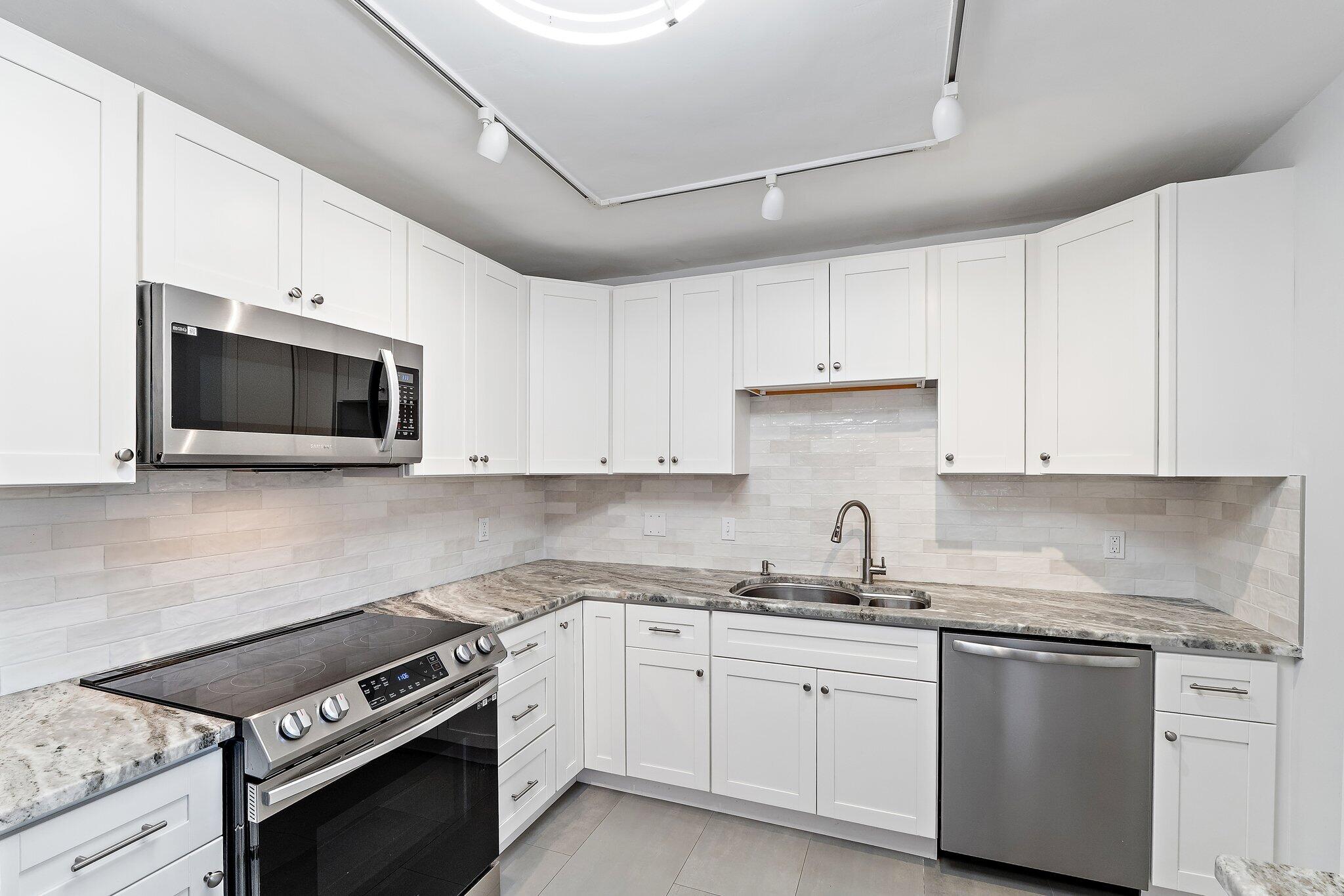1 SE Turtle Creek #A, Jupiter FL 33469