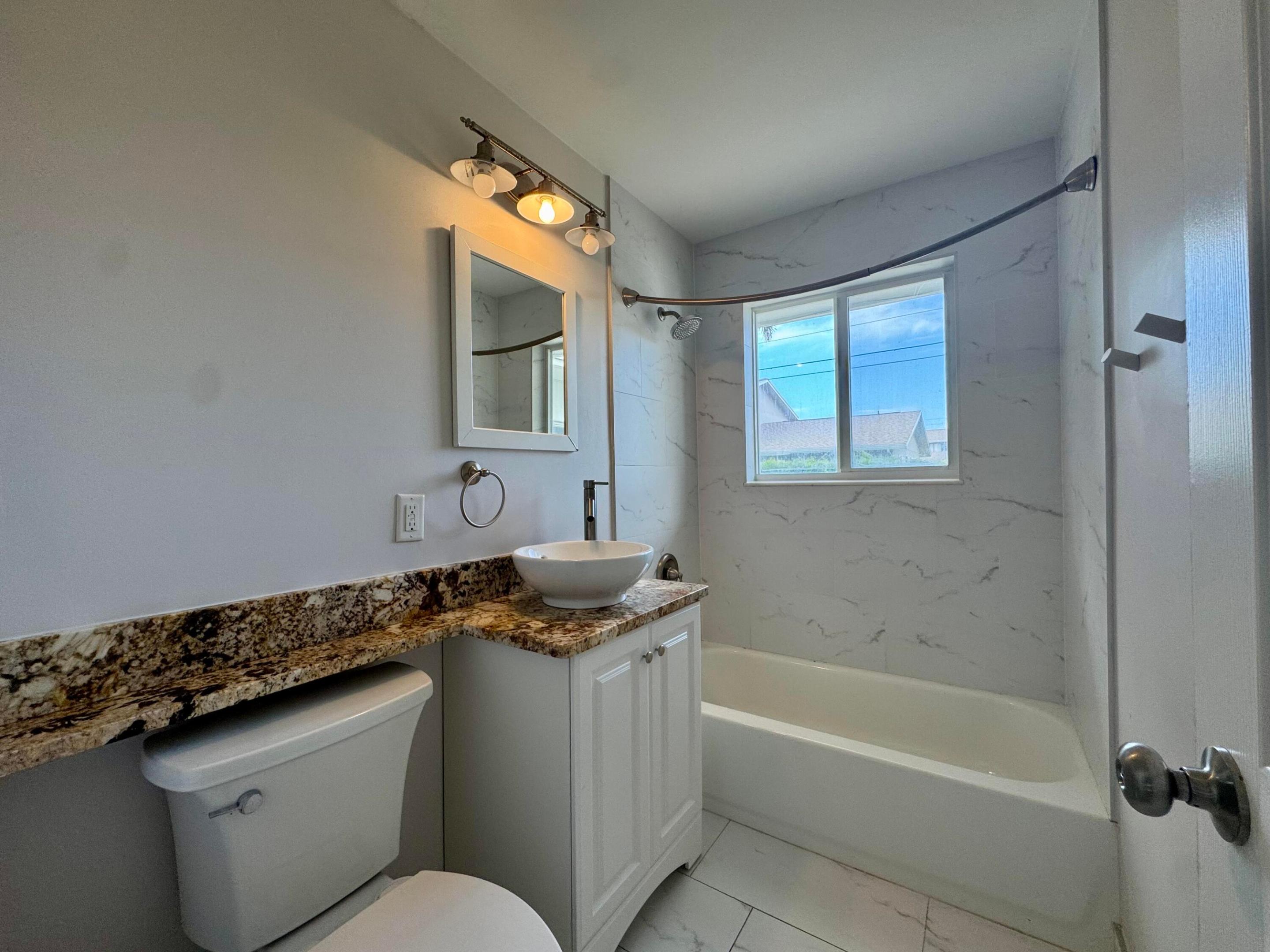 924 SE 8TH, Deerfield Beach FL 33441