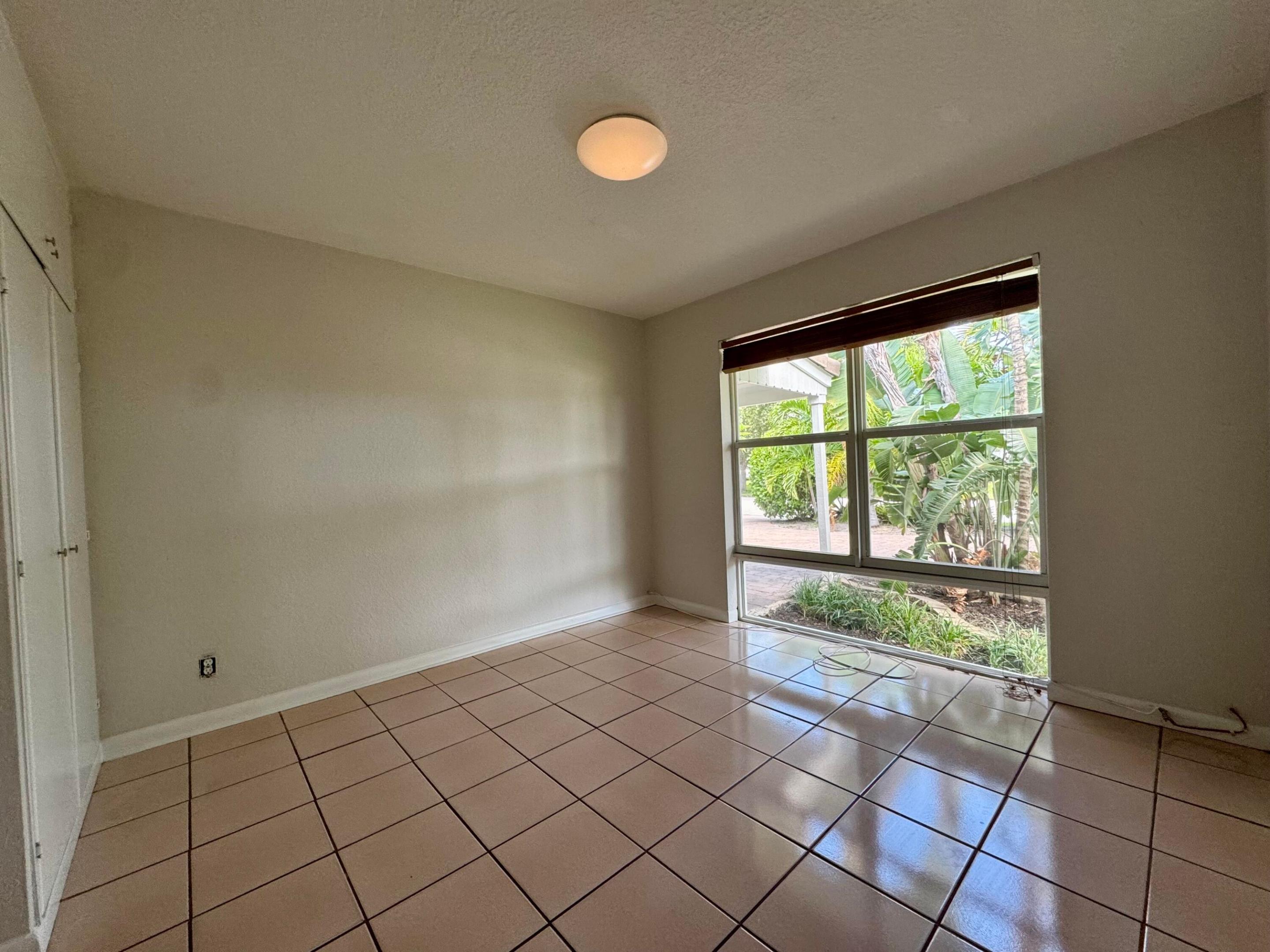 924 SE 8TH, Deerfield Beach FL 33441