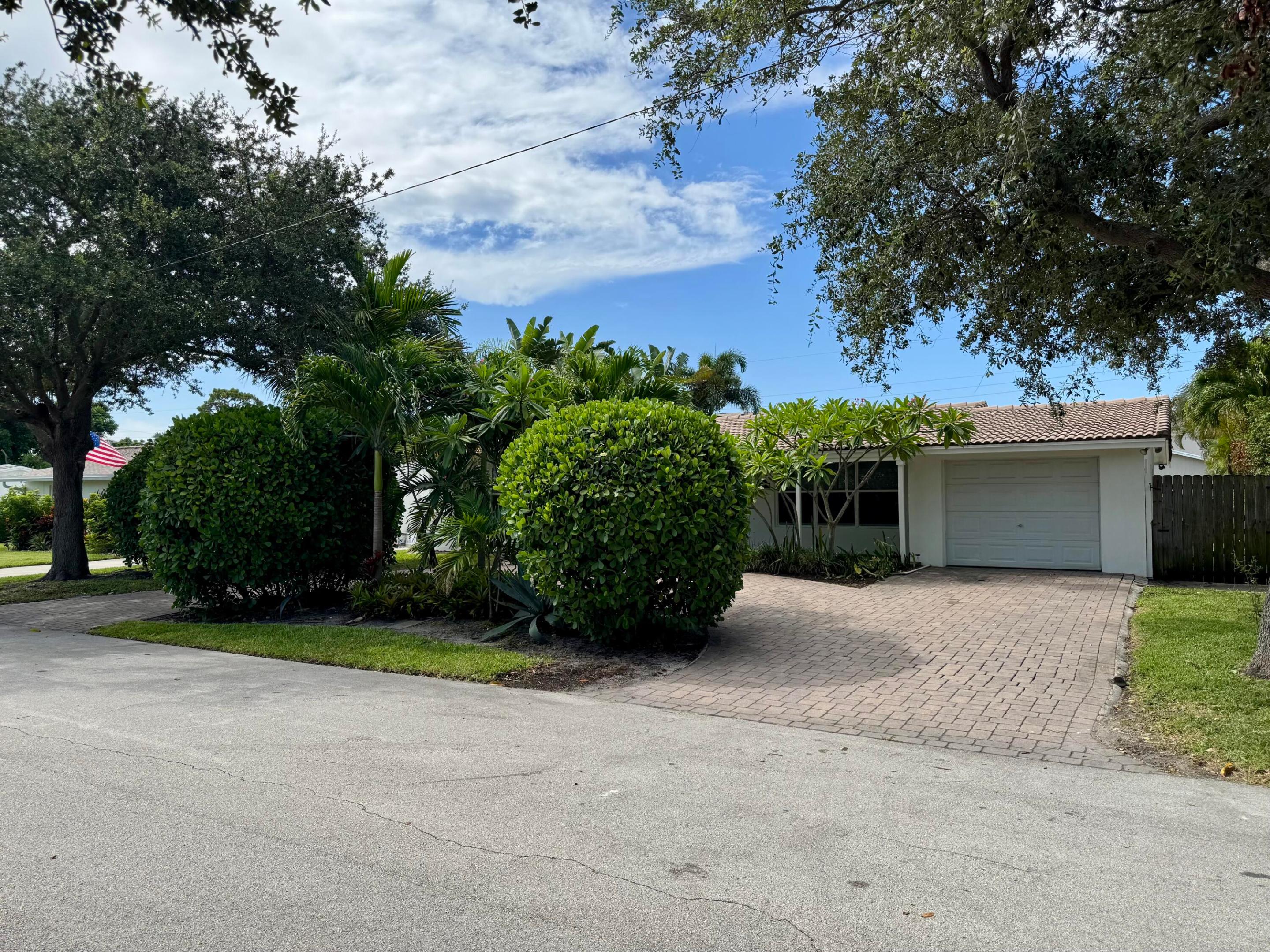 924 SE 8TH, Deerfield Beach FL 33441