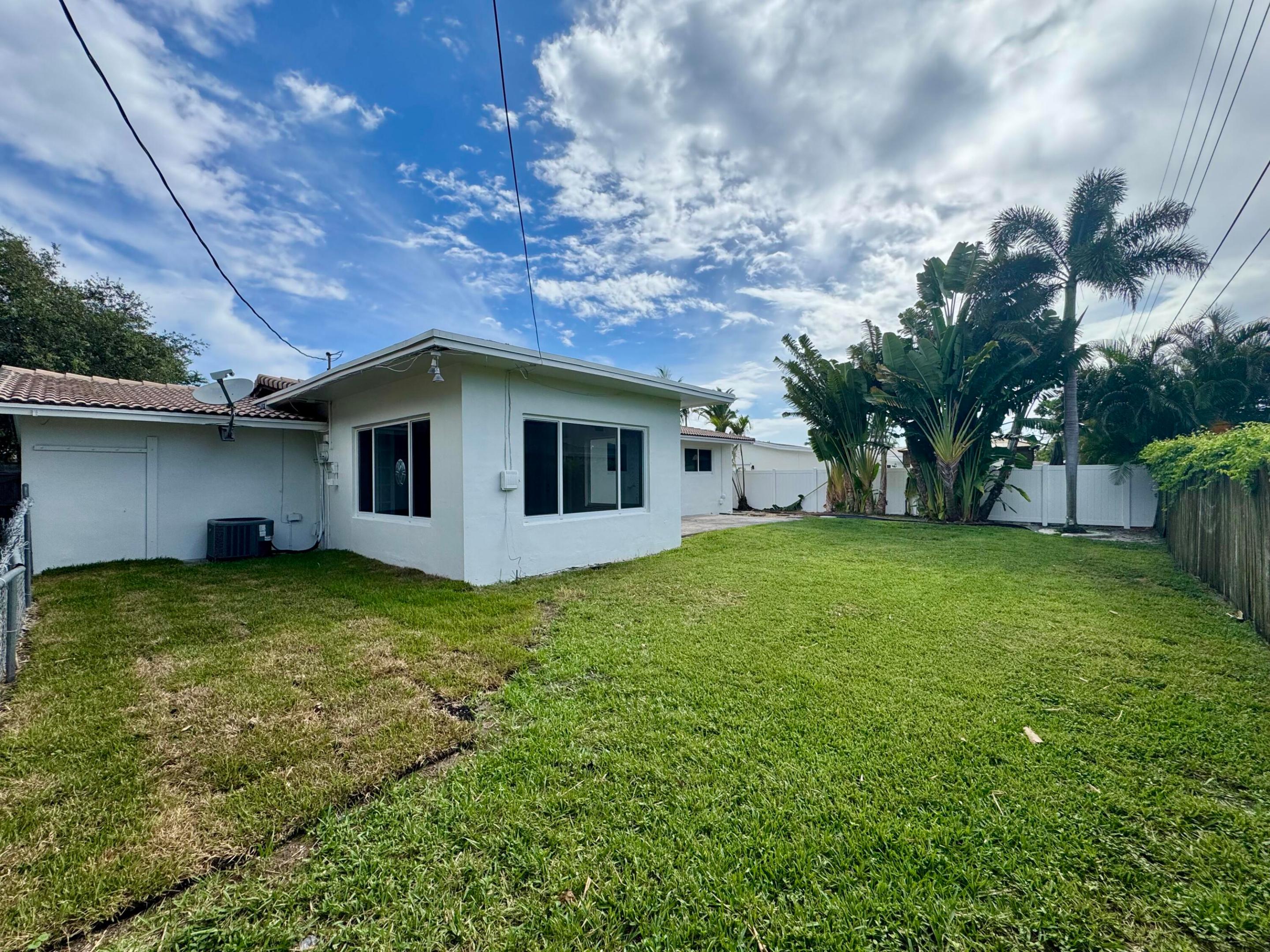 924 SE 8TH, Deerfield Beach FL 33441