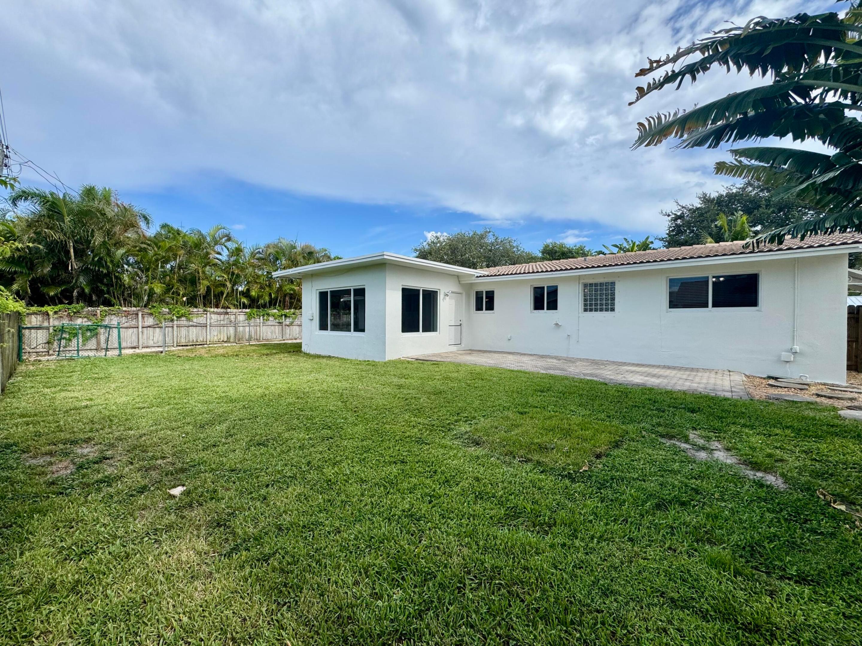 924 SE 8TH, Deerfield Beach FL 33441