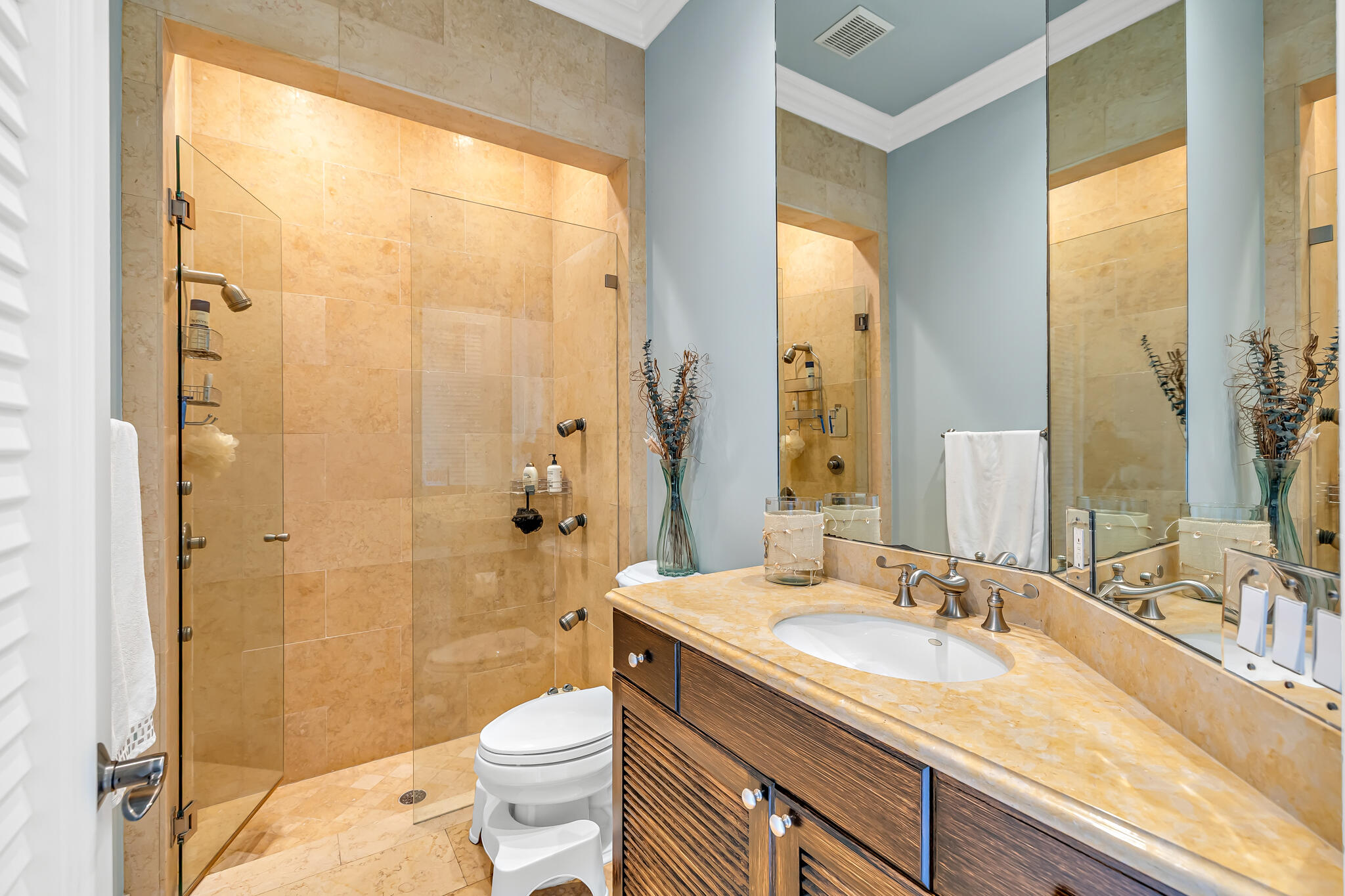 2409 NE 27TH, Lighthouse Point FL 33064