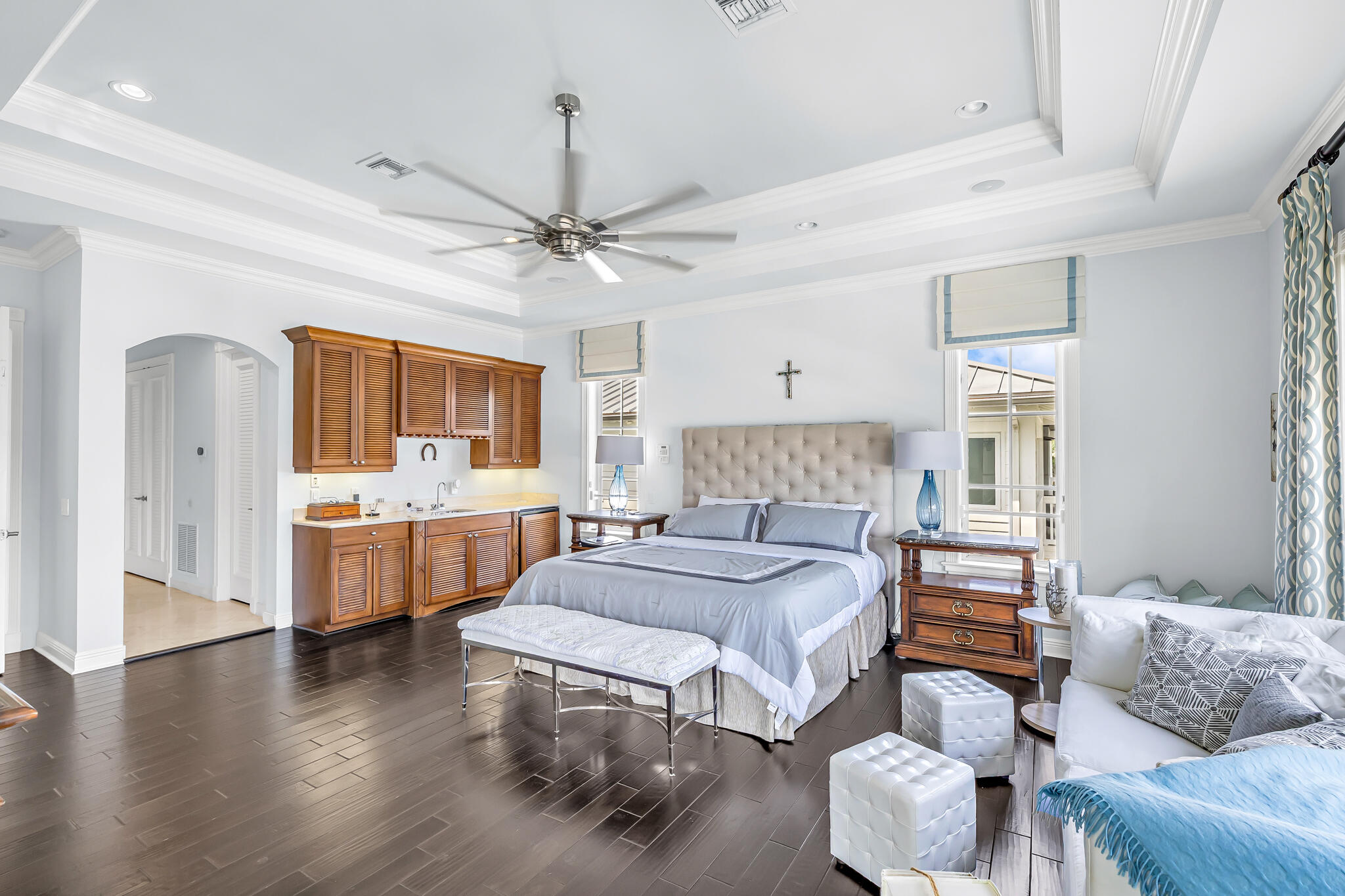 2409 NE 27TH, Lighthouse Point FL 33064