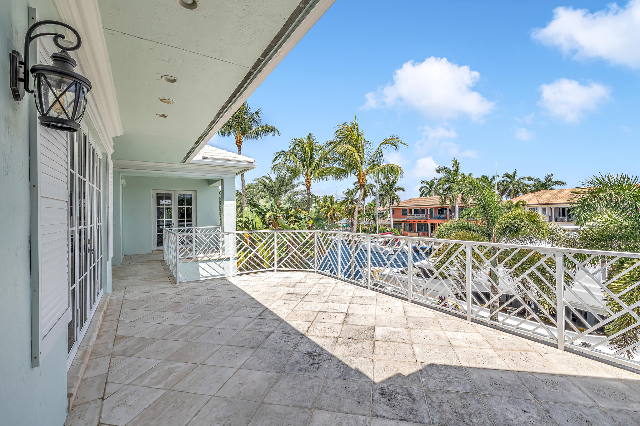 2409 NE 27TH, Lighthouse Point FL 33064