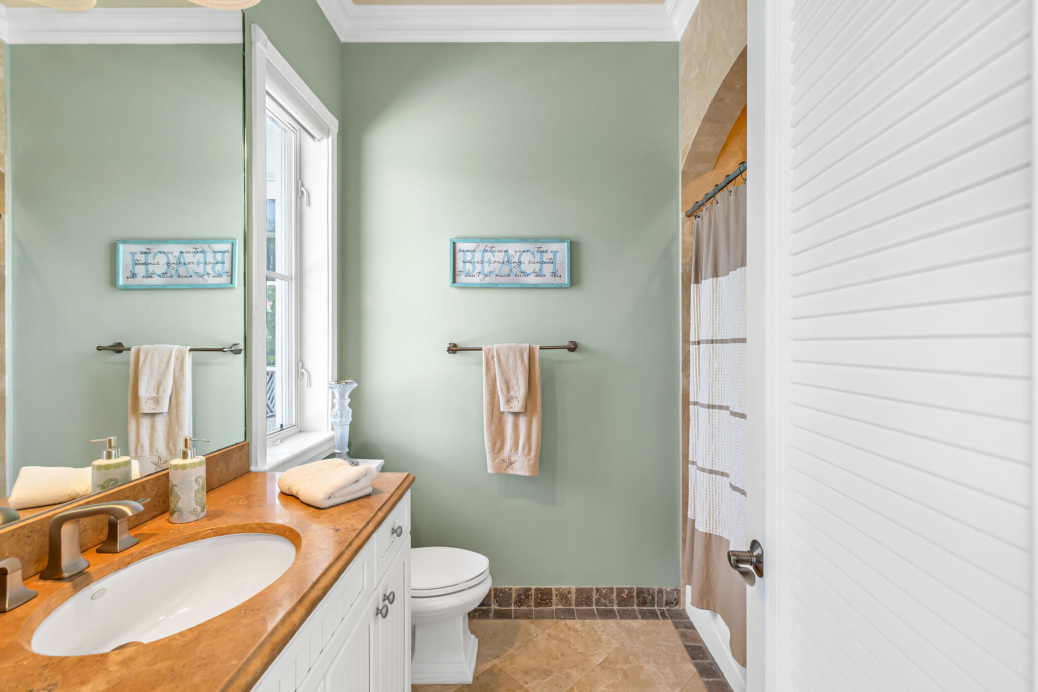 2409 NE 27TH, Lighthouse Point FL 33064