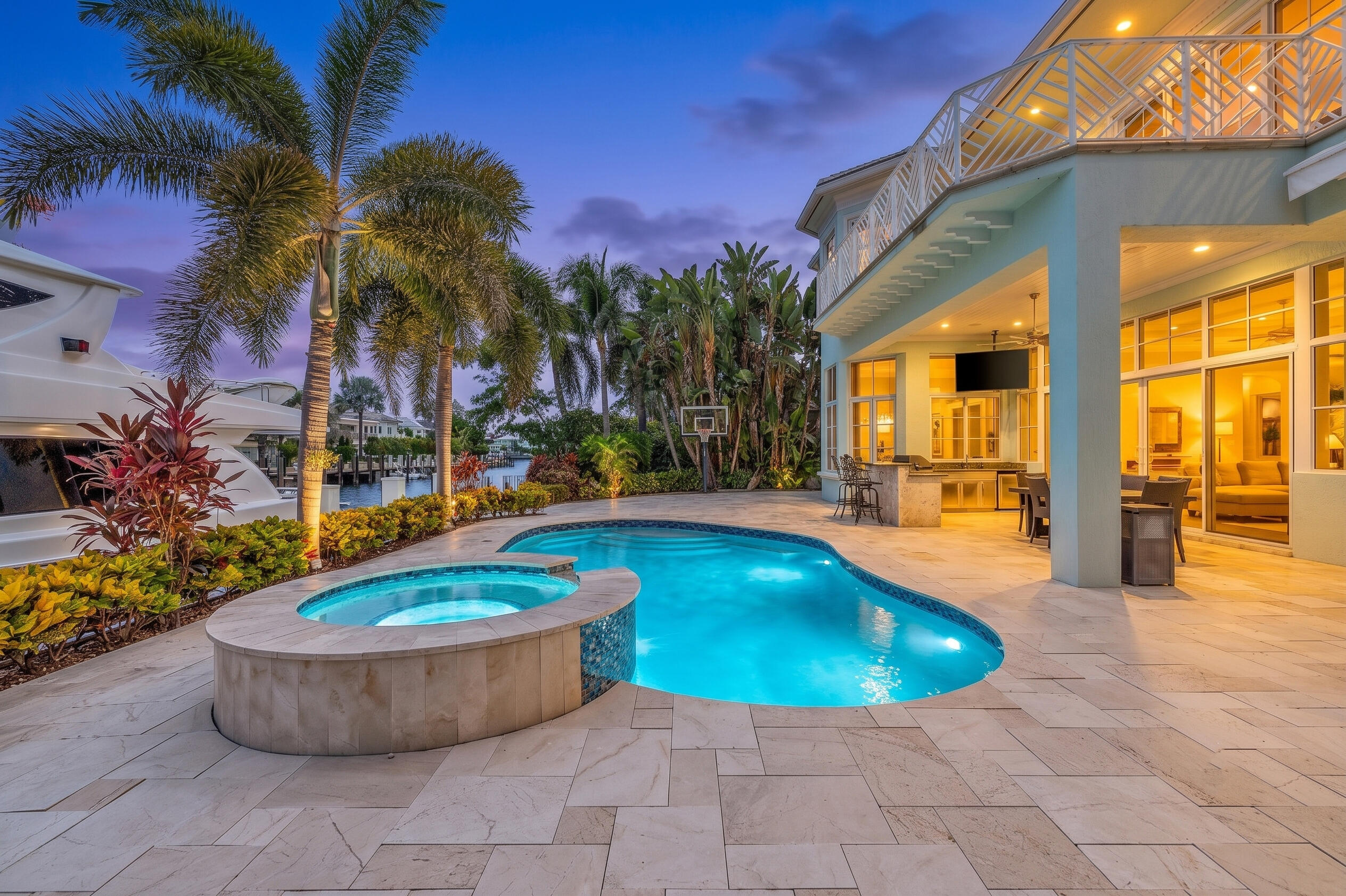 2409 NE 27TH, Lighthouse Point FL 33064