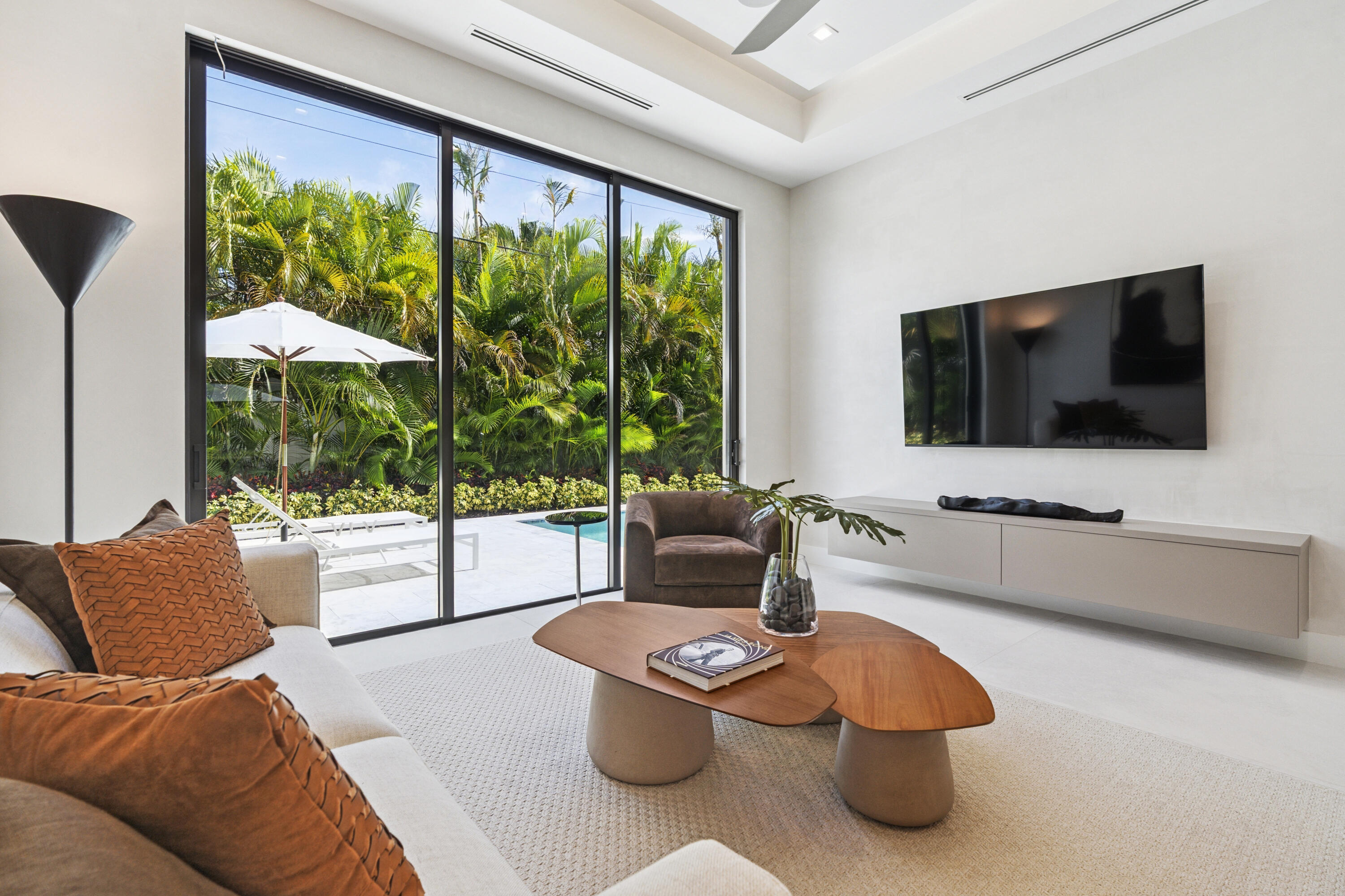 255 NE 3rd, Boca Raton FL 33432