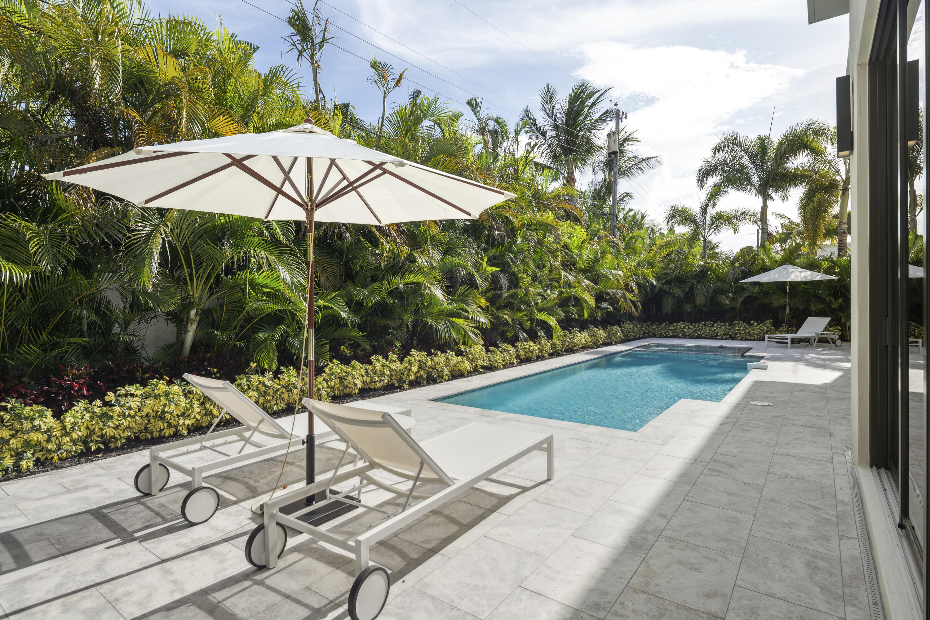 255 NE 3rd, Boca Raton FL 33432