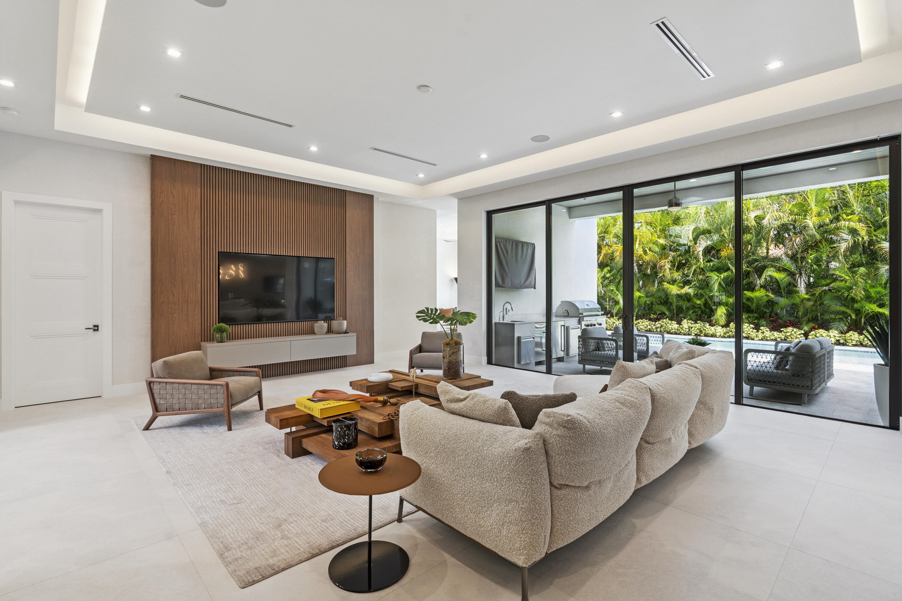 255 NE 3rd, Boca Raton FL 33432