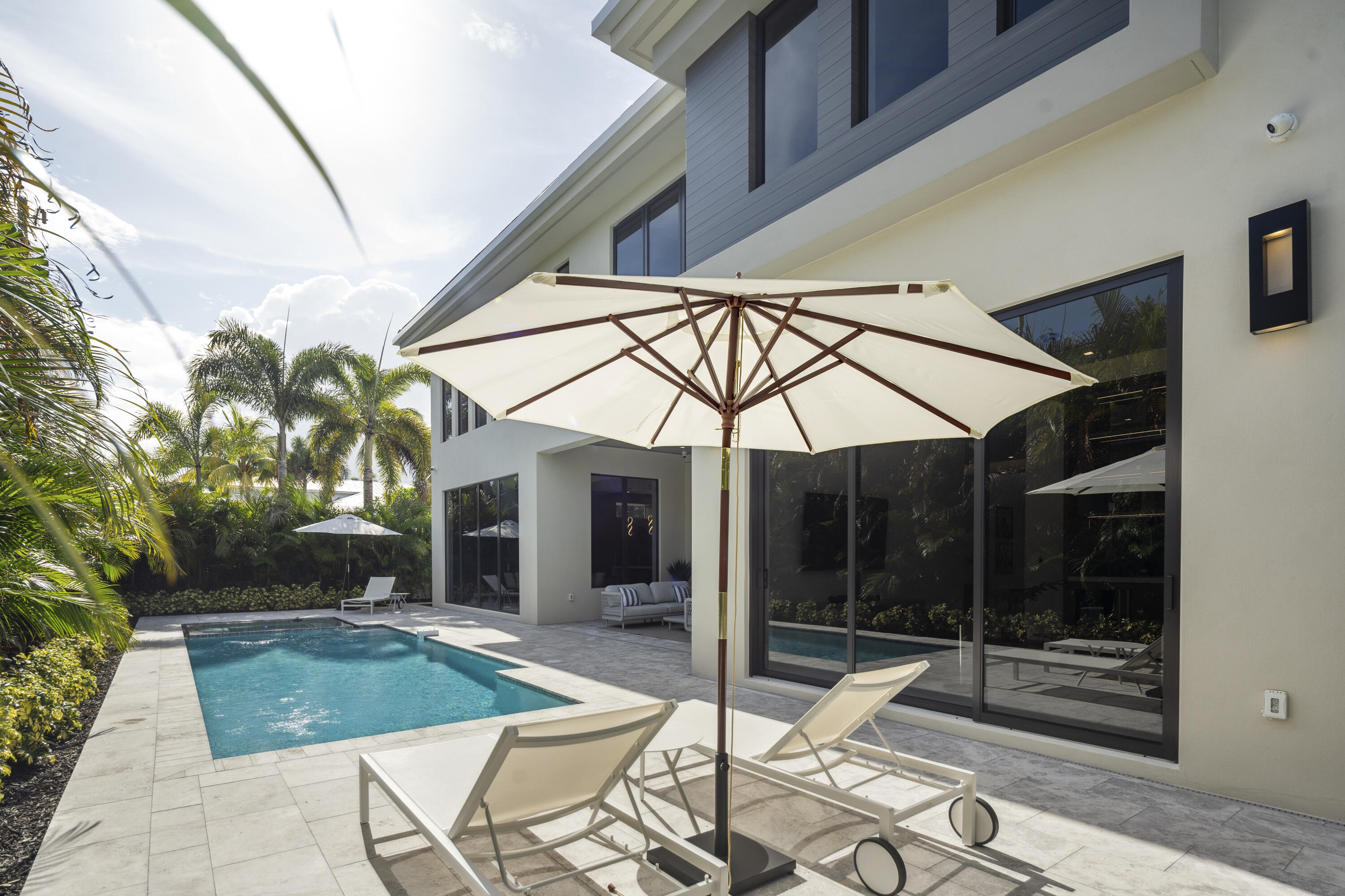 255 NE 3rd, Boca Raton FL 33432