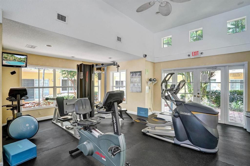 151 NE 16TH #374, Fort Lauderdale FL 33301