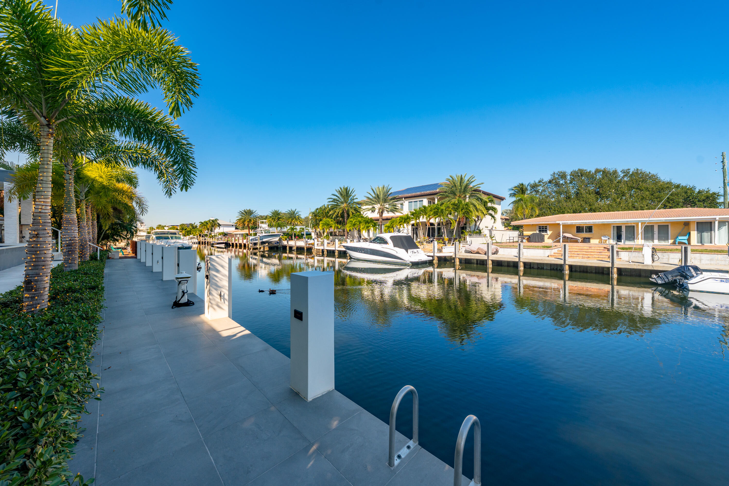 2631 NE 48TH, Lighthouse Point FL 33064