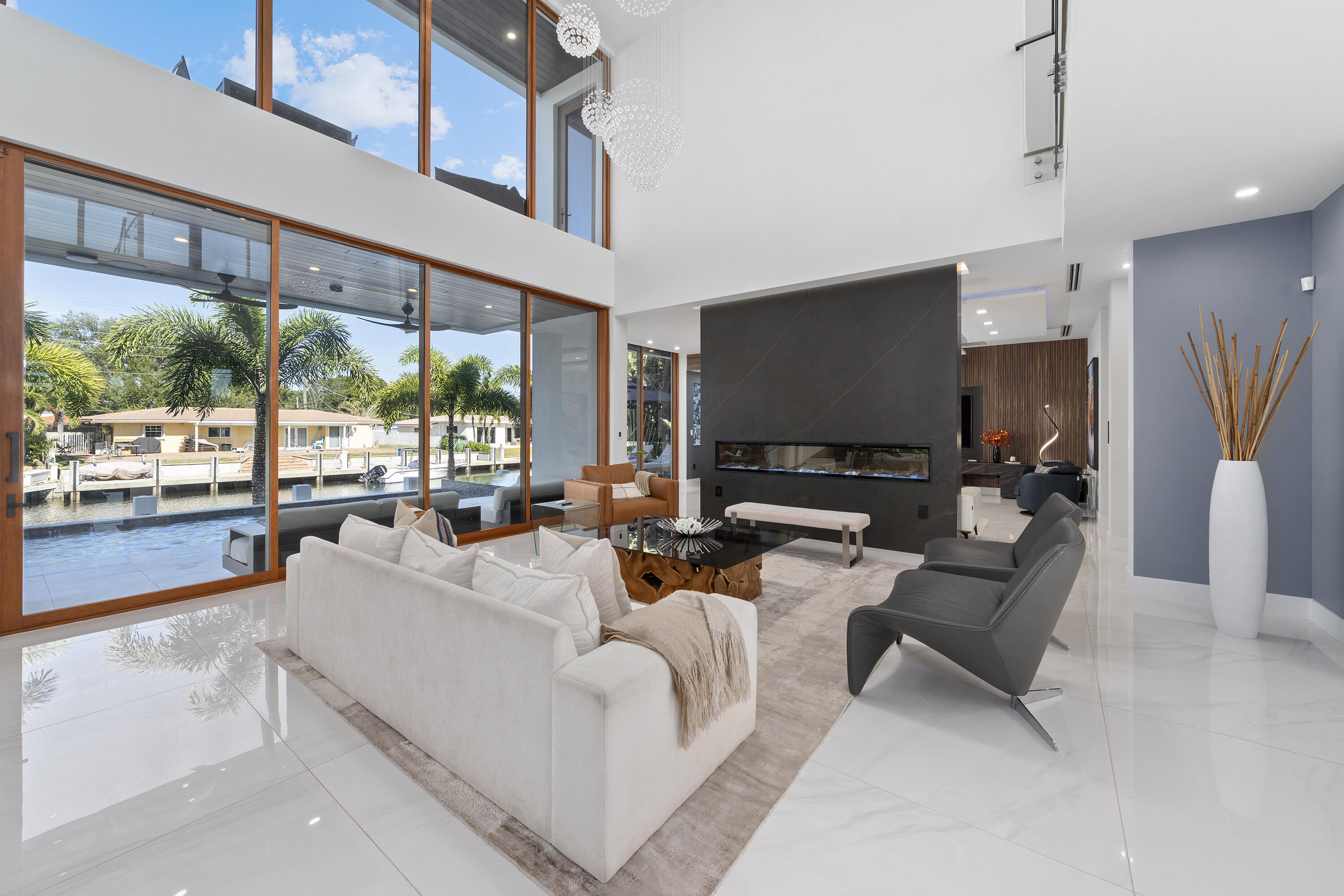 2631 NE 48TH, Lighthouse Point FL 33064