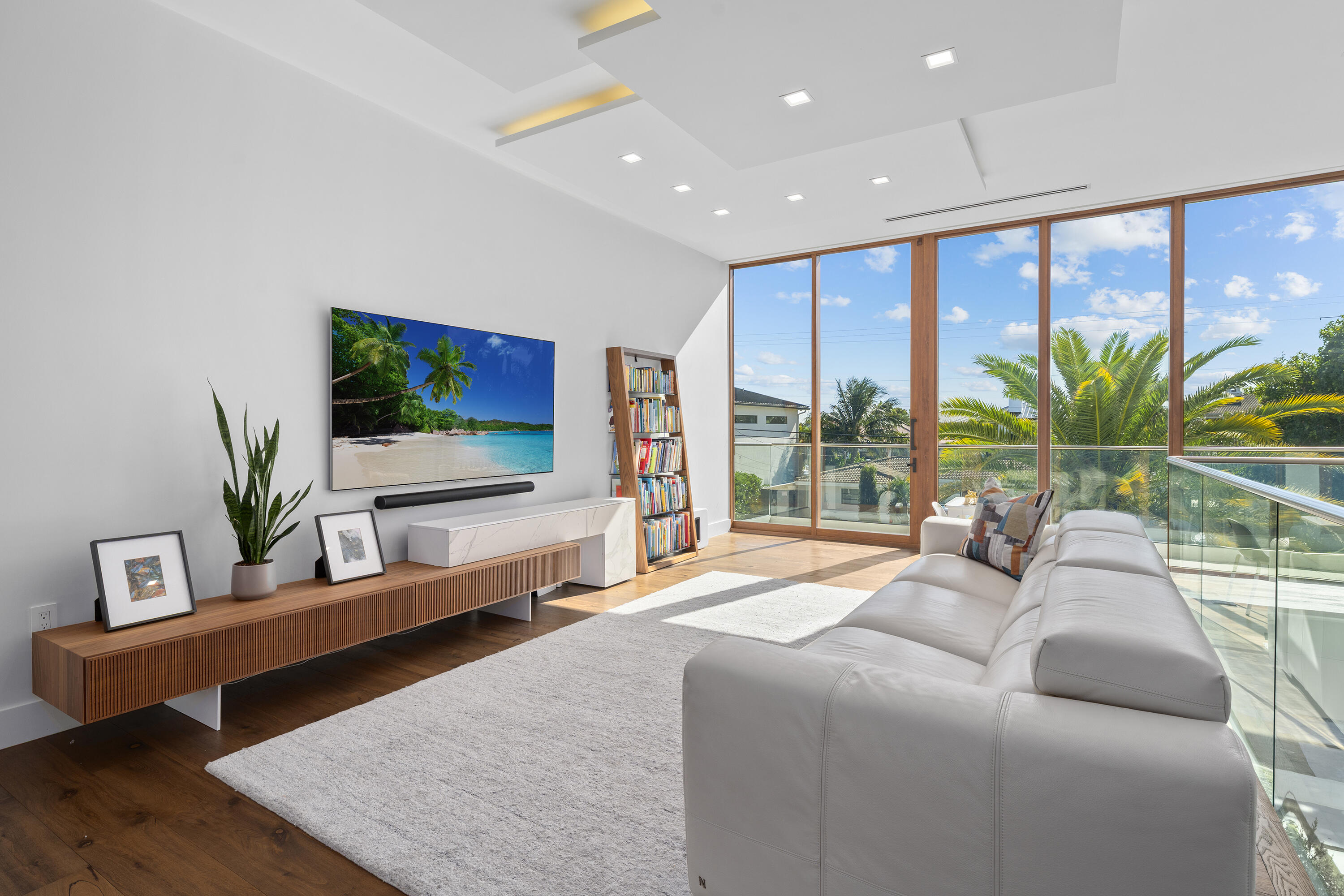 2631 NE 48TH, Lighthouse Point FL 33064