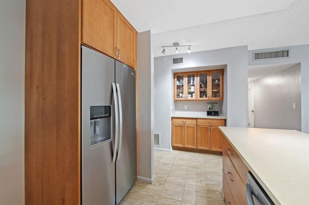 340 SUNSET #401, Fort Lauderdale FL 33301