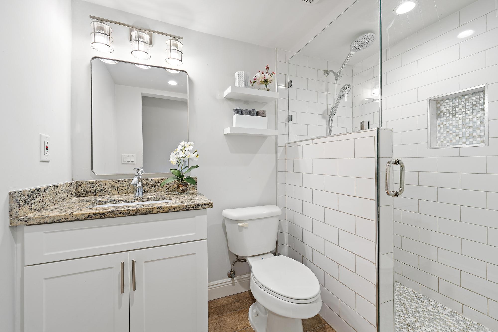388 Golfview #H, North Palm Beach FL 33408