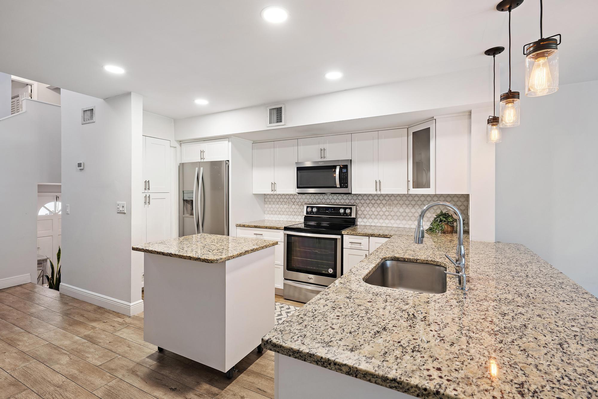 388 Golfview #H, North Palm Beach FL 33408