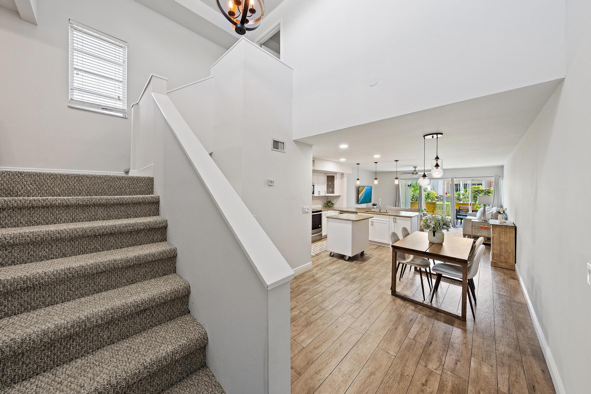 388 Golfview #H, North Palm Beach FL 33408