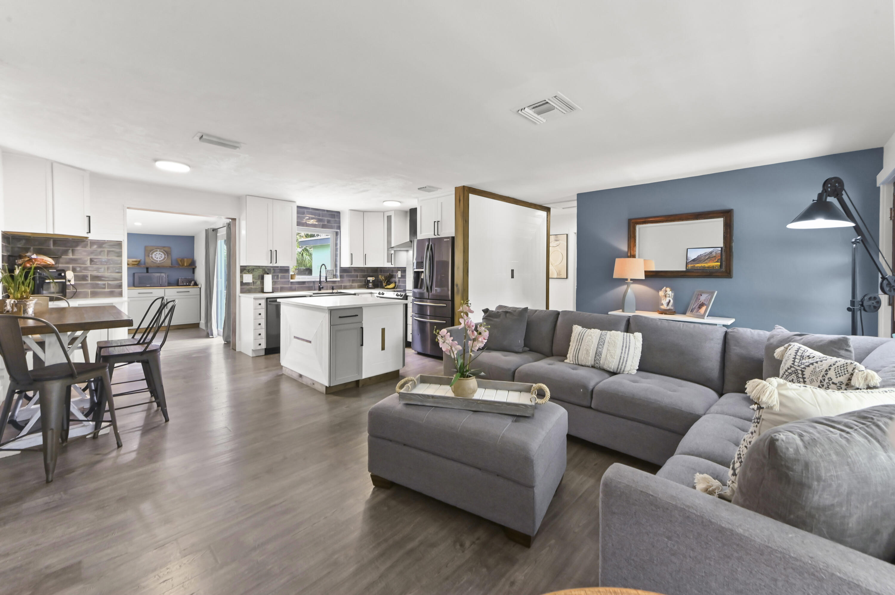 415 Park, Lake Park FL 33403