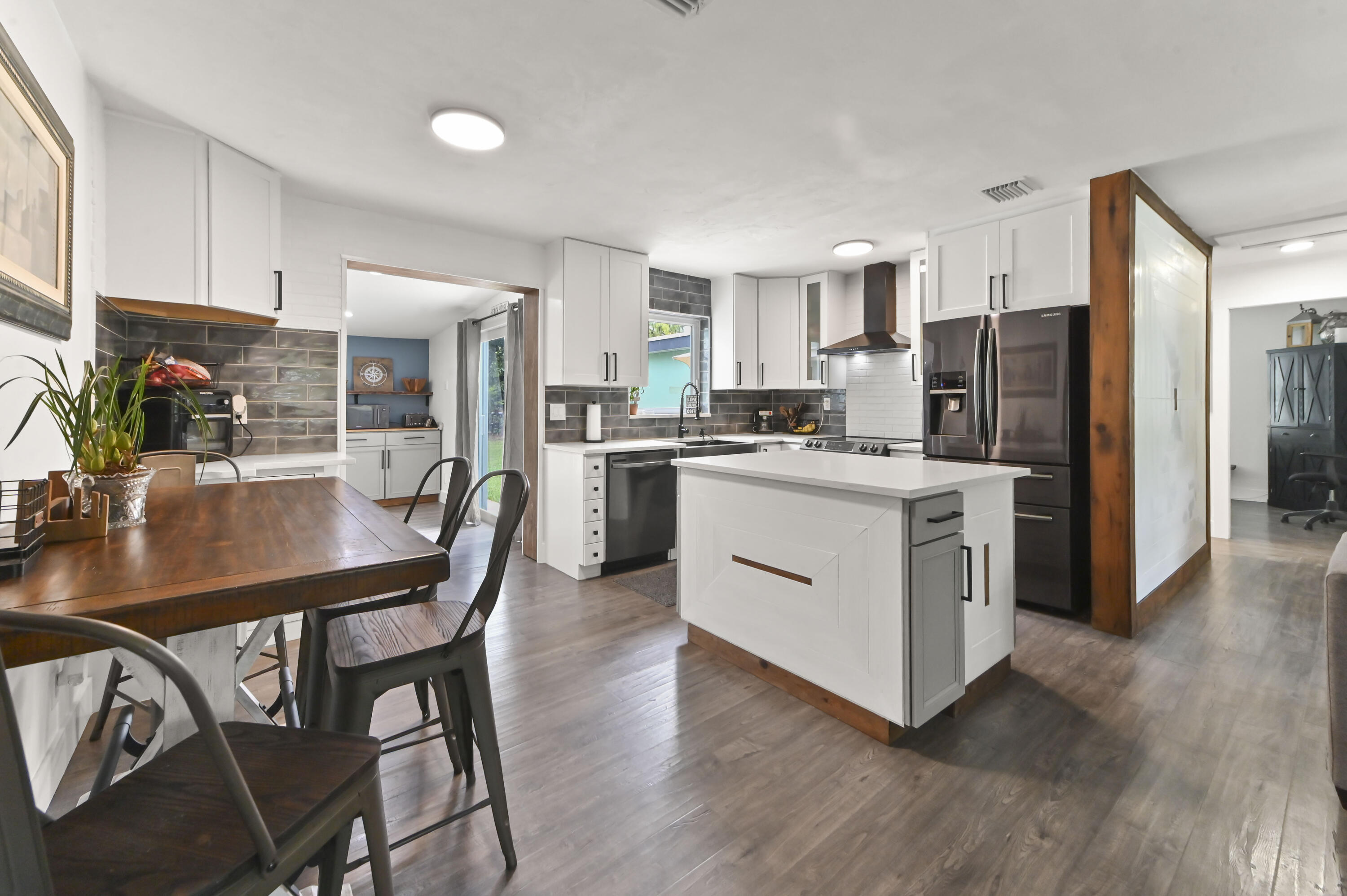 415 Park, Lake Park FL 33403