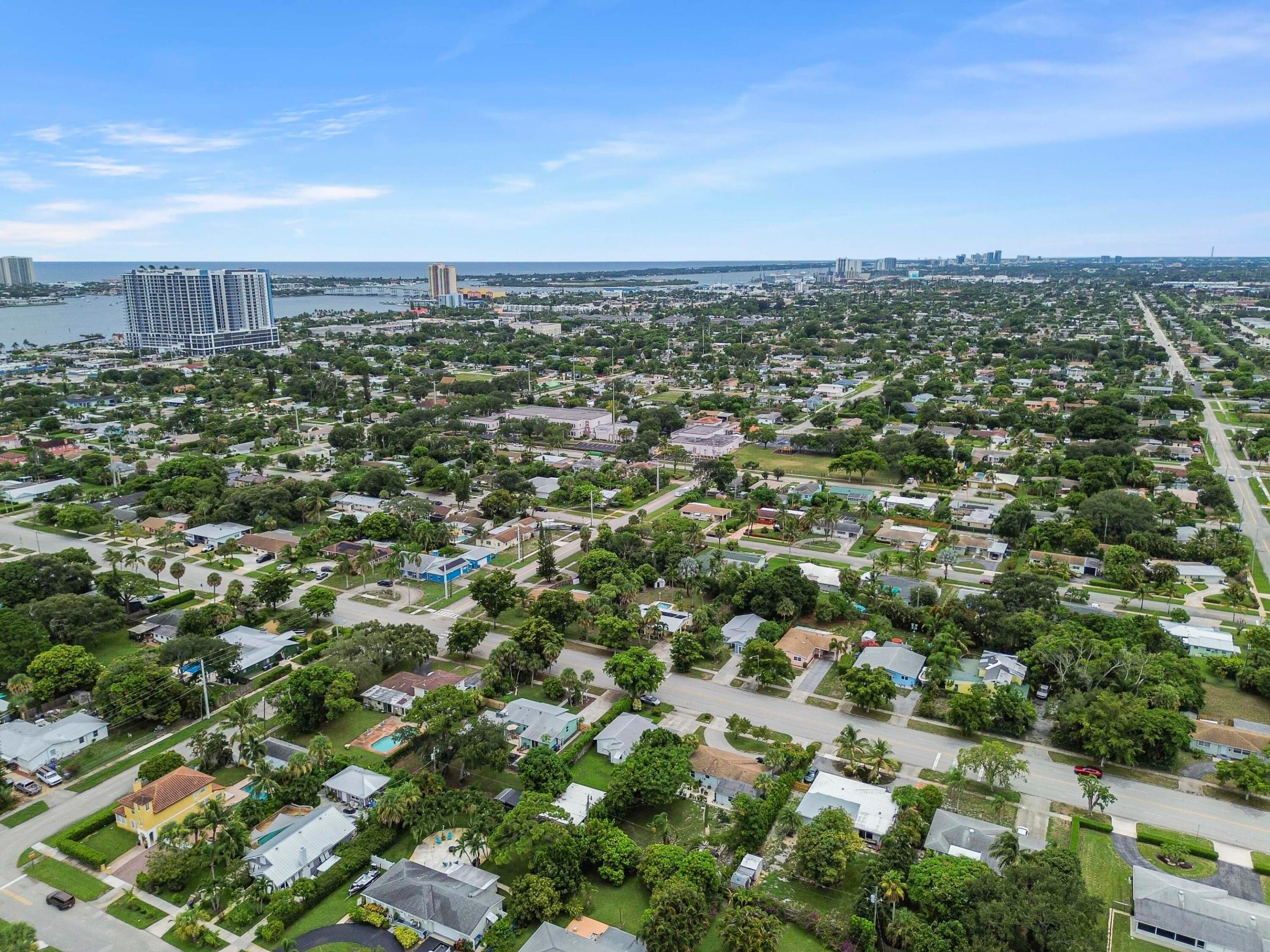 415 Park, Lake Park FL 33403