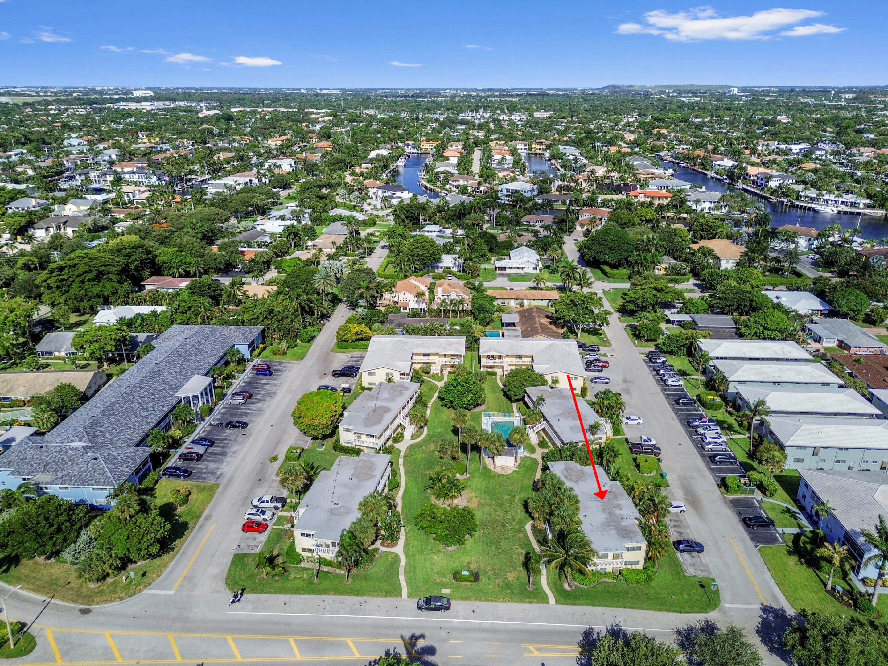 2755 NE 28th #F-1, Lighthouse Point FL 33064