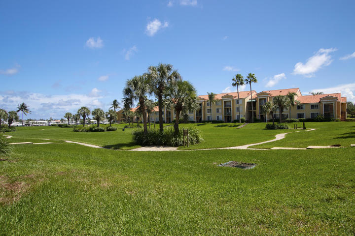 160 YACHT CLUB #210, Hypoluxo FL 33462