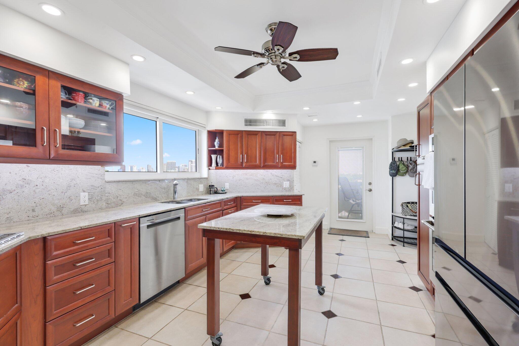 333 SUNSET #501, Fort Lauderdale FL 33301