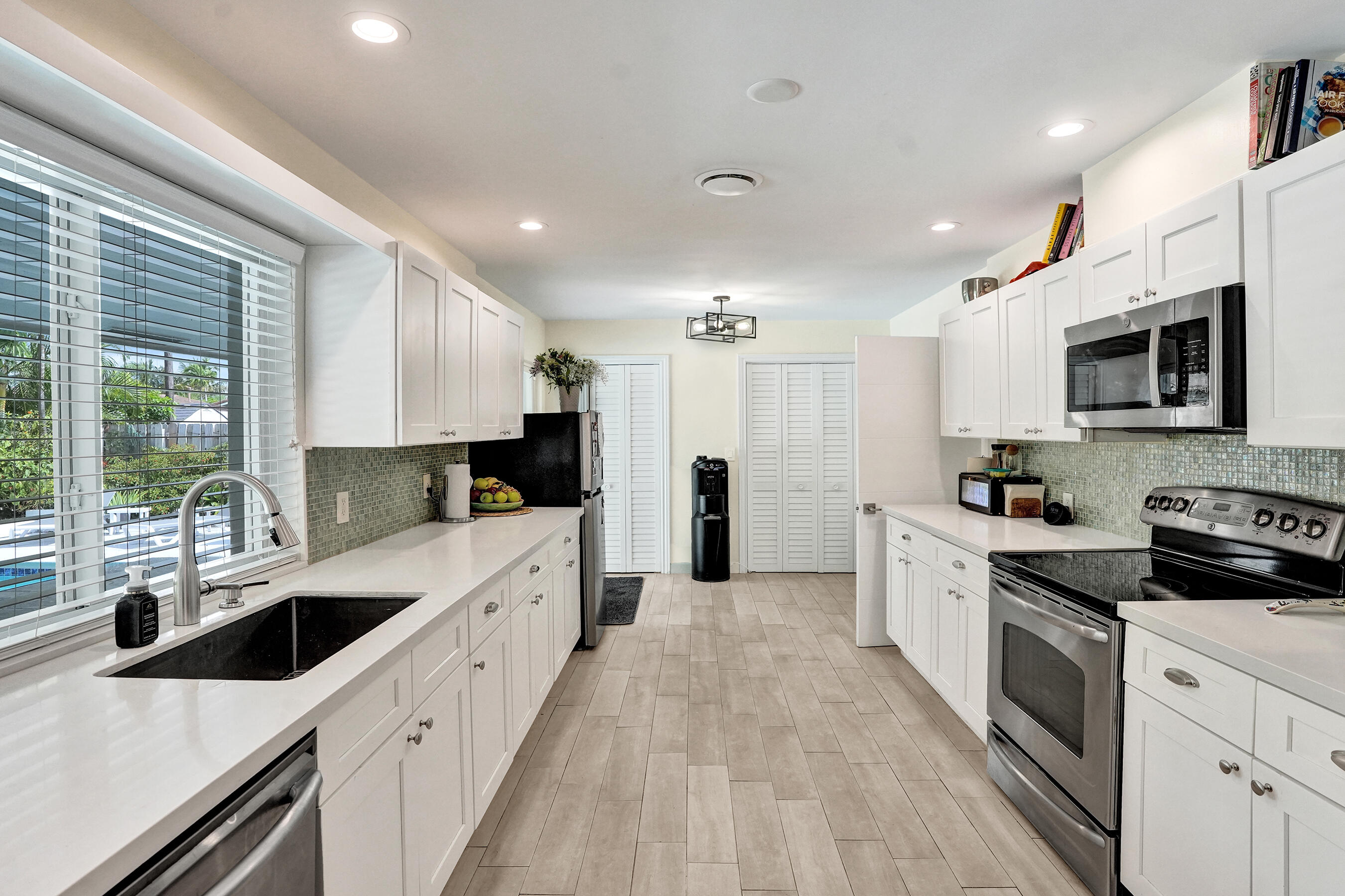 5707 NE 16TH, Fort Lauderdale FL 33334