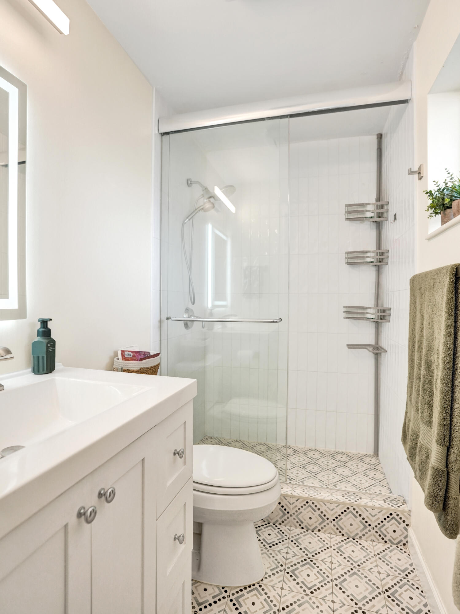 5707 NE 16TH, Fort Lauderdale FL 33334