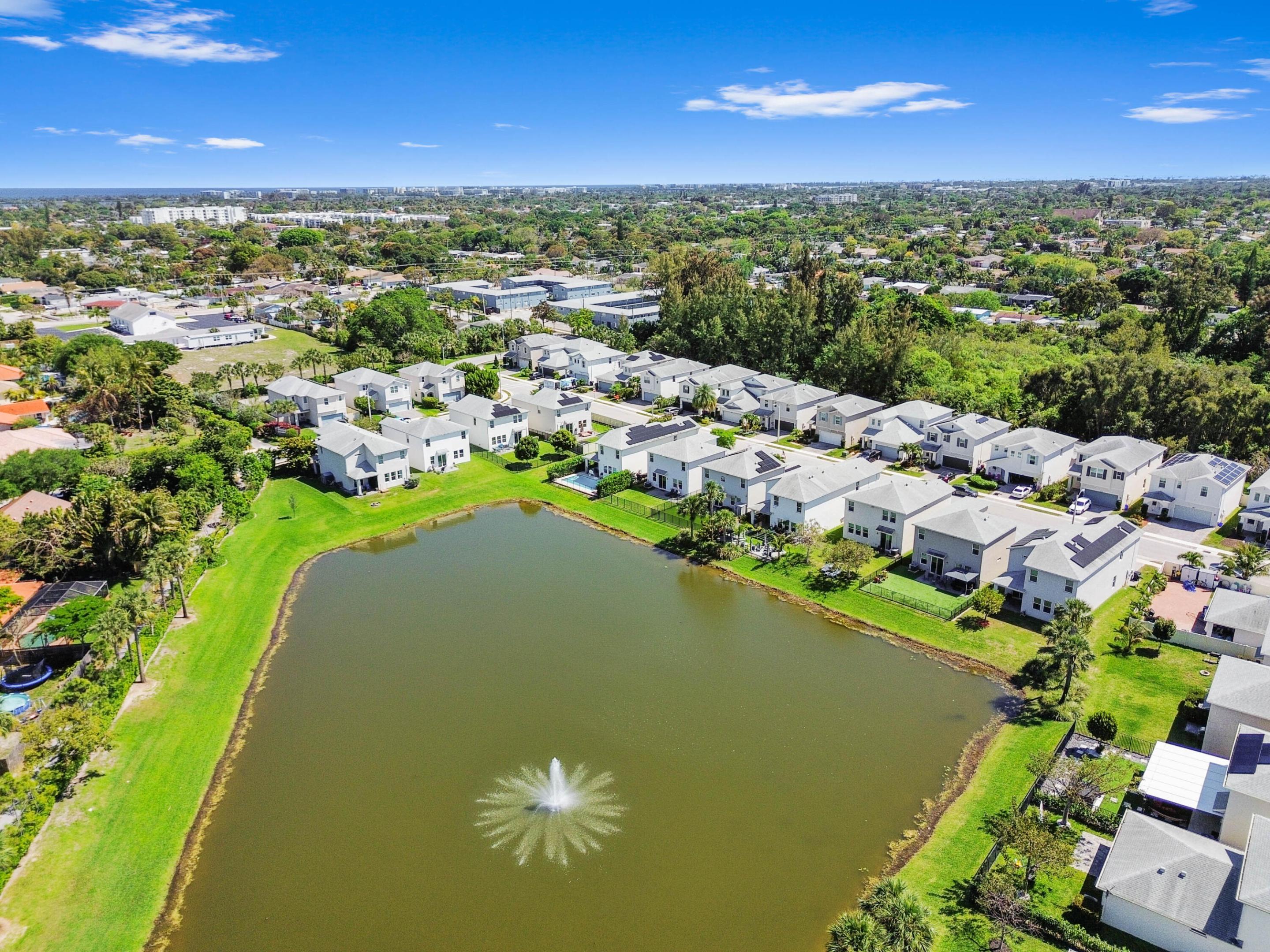 1826 Lake Cove, Lake Worth FL 33460