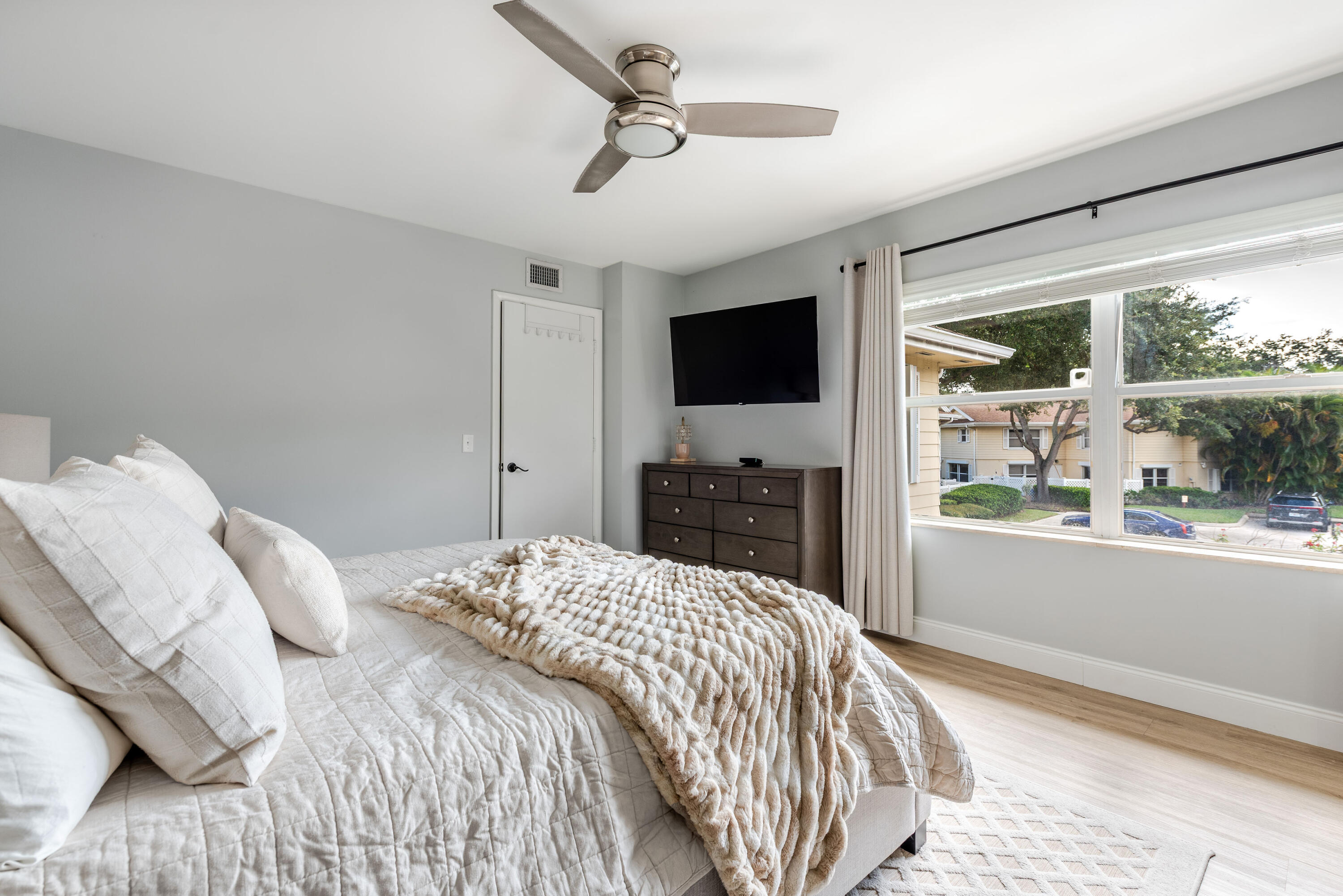 8135 Bridgewater #35C, Lake Clarke Shores FL 33406